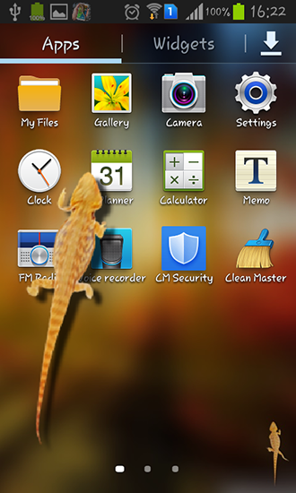 Lizard in phone - скачати безкоштовно живі шпалери для Андроїд на робочий стіл.