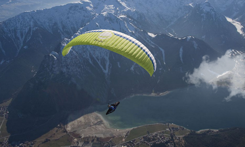 Screenshots of the Paragliding for Android tablet, phone.