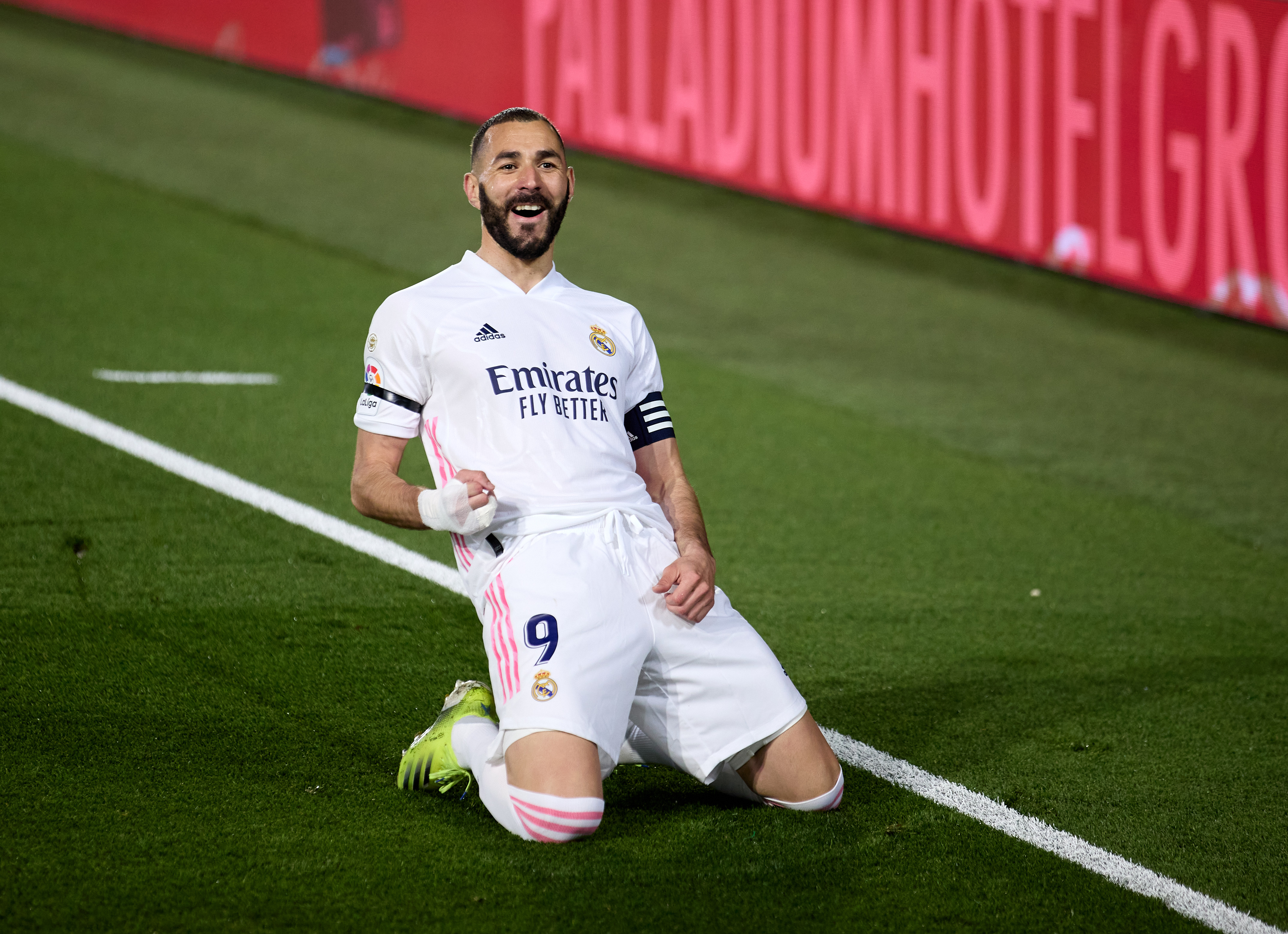 Benzema Foul