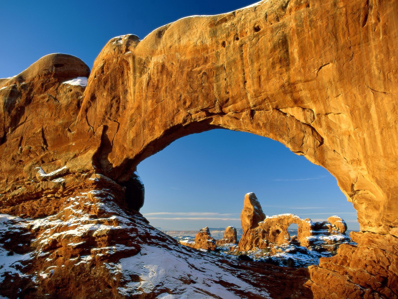 Arches snowy High Arched