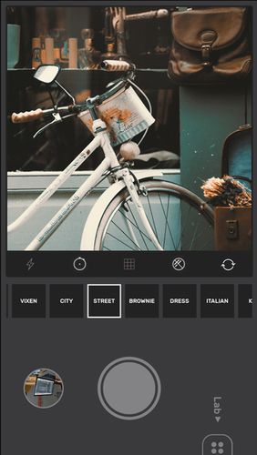 Screenshots des Programms Meitu – Beauty cam, easy photo editor für Android-Smartphones oder Tablets.