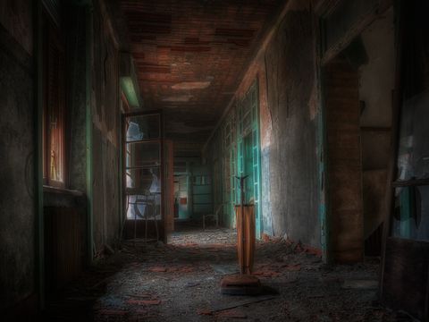 Abandoned house screenshot 1