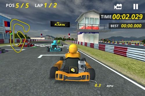 ¡Adelante, karts!