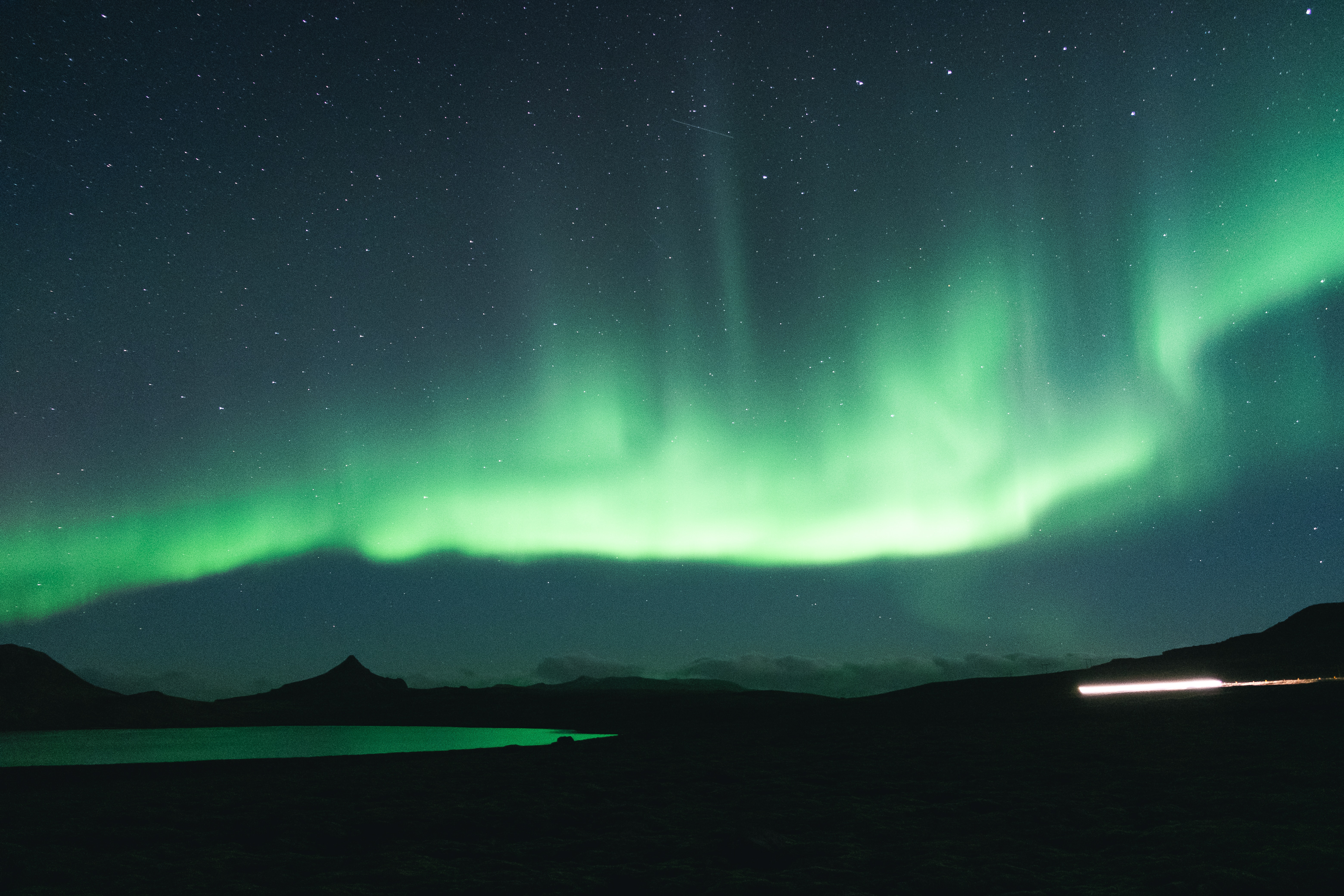 landscape, nature, night, green, northern lights, aurora borealis, aurora Phone Background