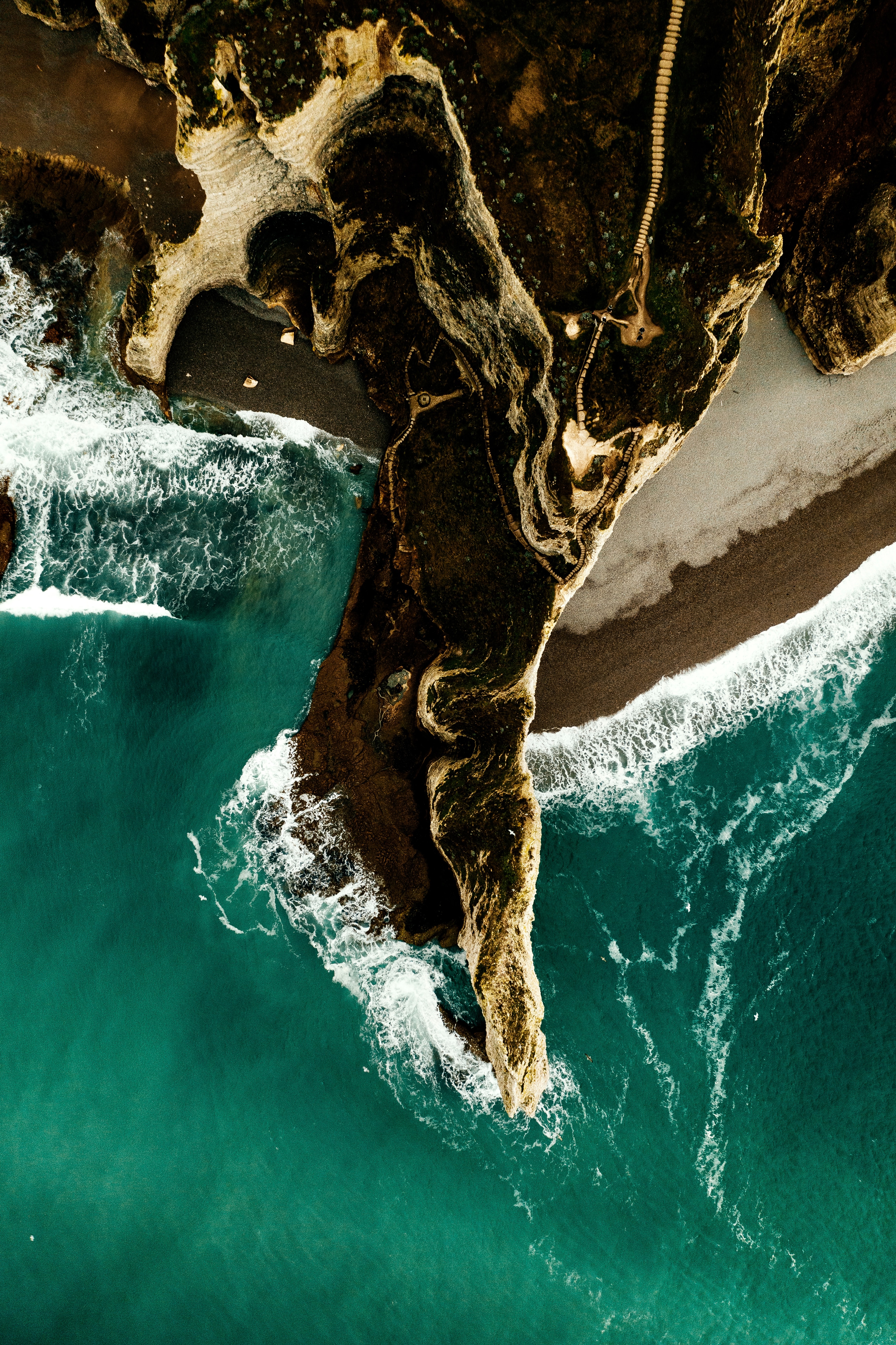 お使いの携帯電話の156083スクリーンセーバーと壁紙ビーチ。 海, 海岸, 上から見る, 自然の写真を無料でダウンロード