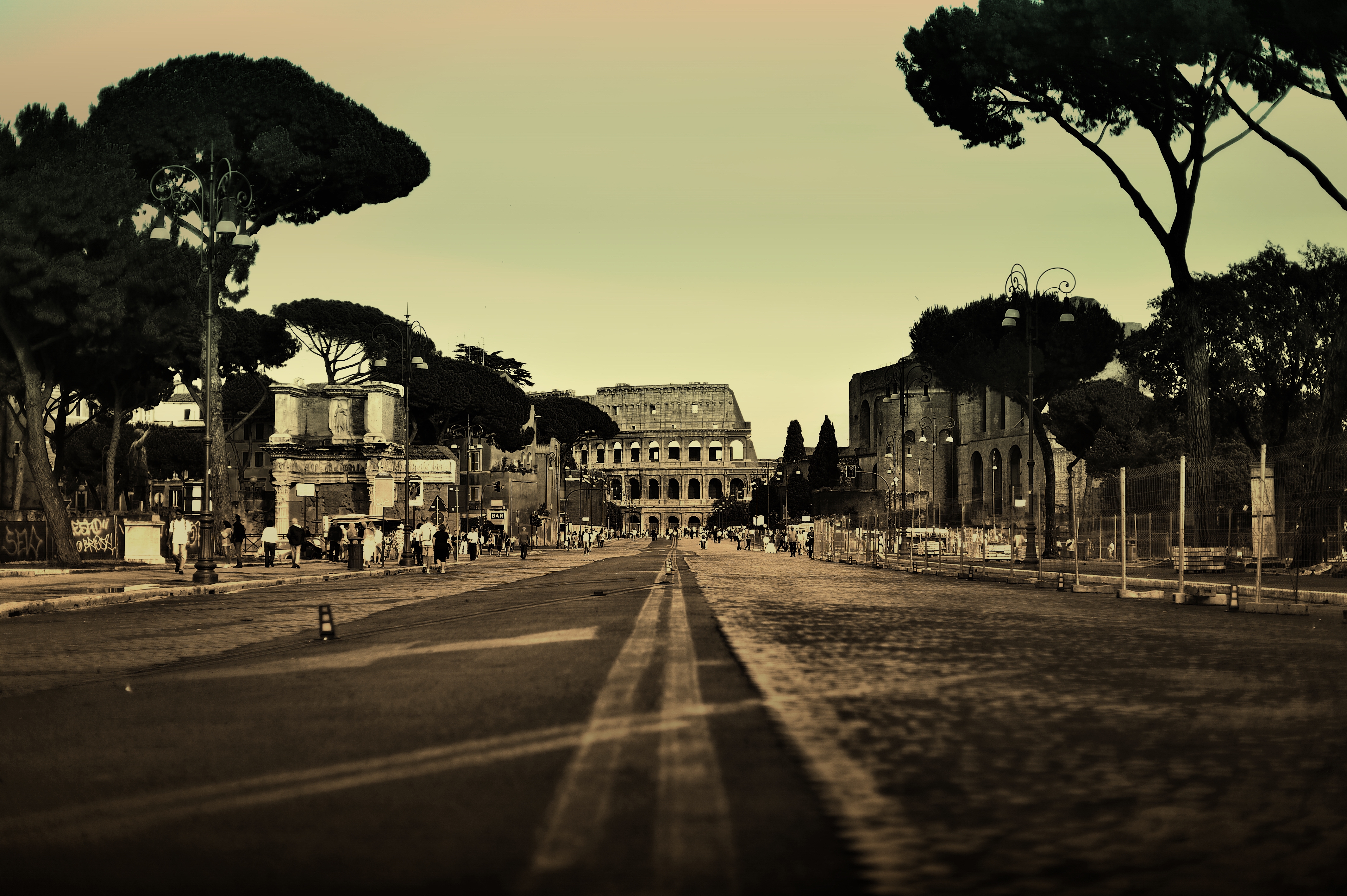 111638 Bildschirmschoner und Hintergrundbilder Rom auf Ihrem Telefon. Laden Sie italien, street, städte, straße Bilder kostenlos herunter