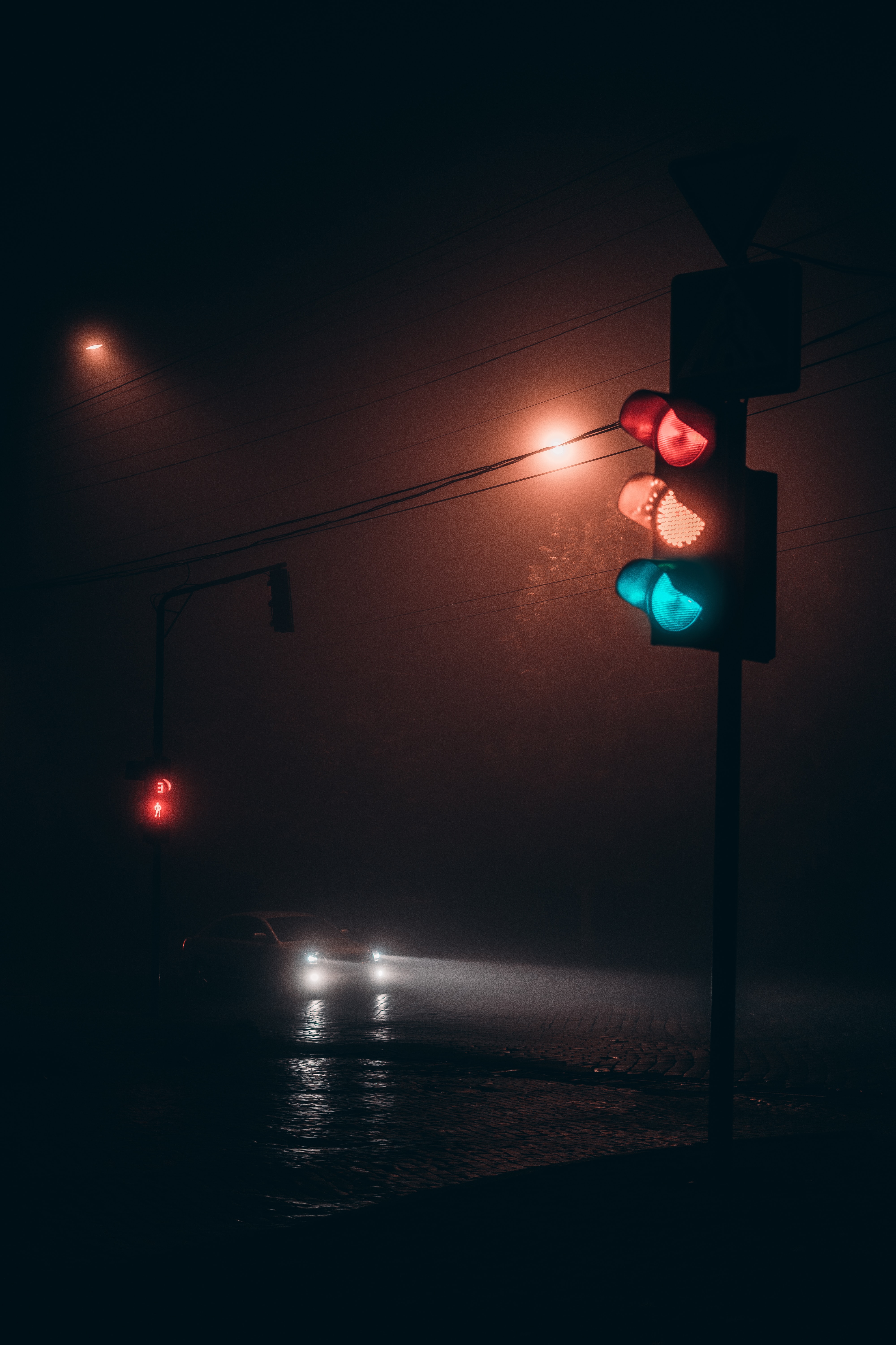 cities, fog, night, dark, road, car, machine, traffic light 4K