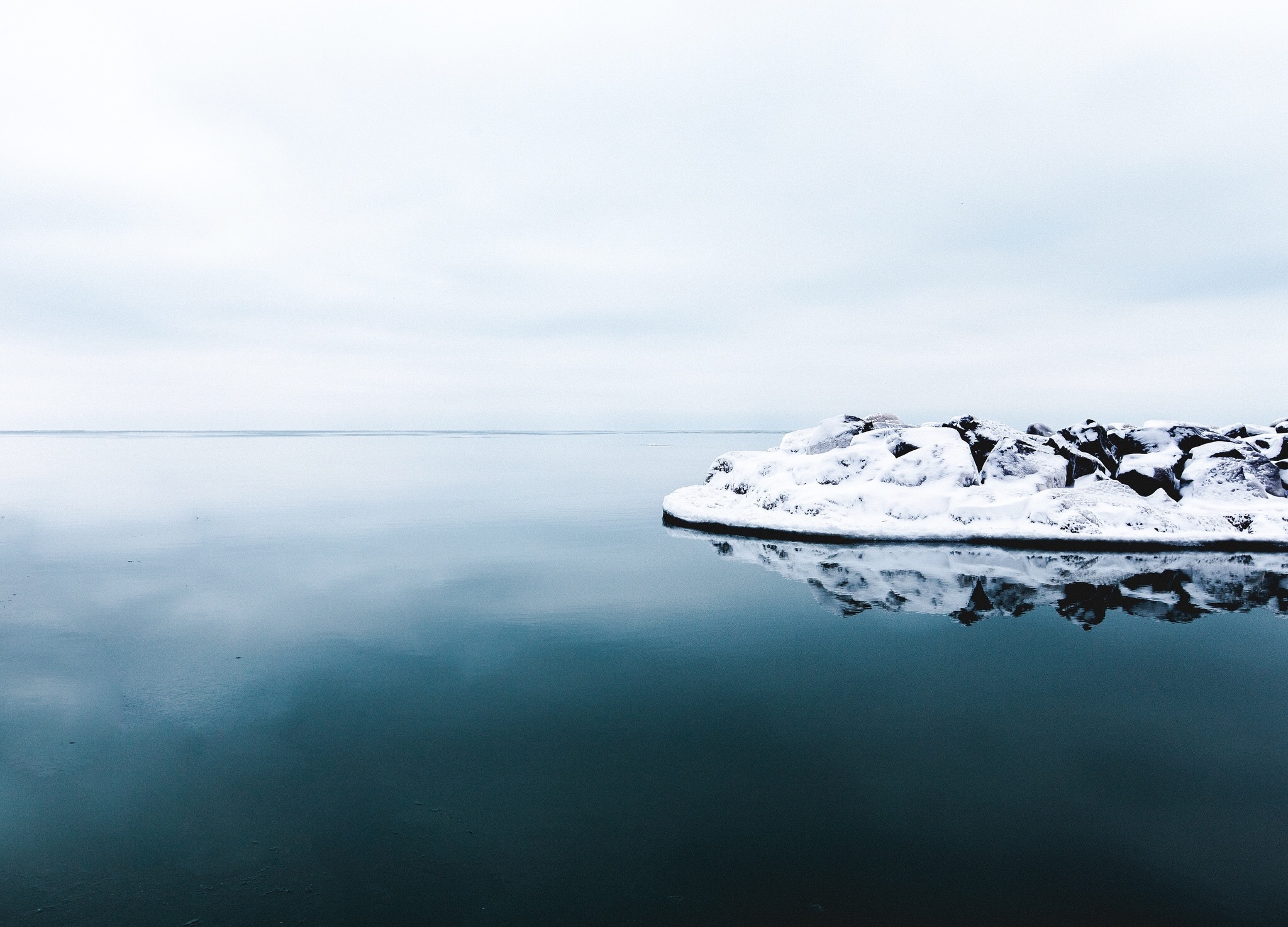 Mobile HD Wallpaper Iceberg reflection, snow, nature, ocean