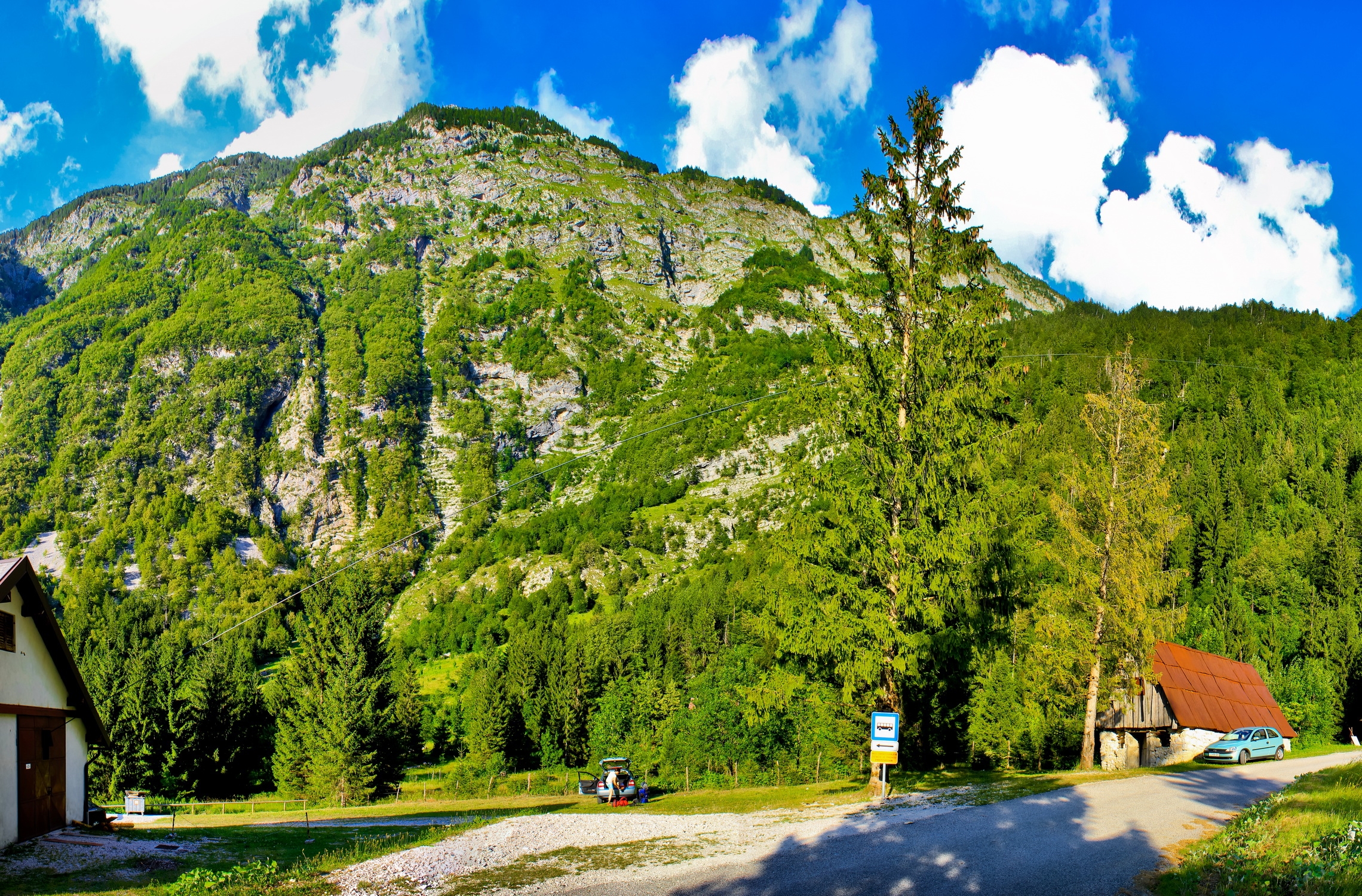 133154 Hintergrundbilder und Slowenien Bilder auf dem Desktop. Laden Sie klar, mountains, straße, schatten Bildschirmschoner kostenlos auf den PC herunter