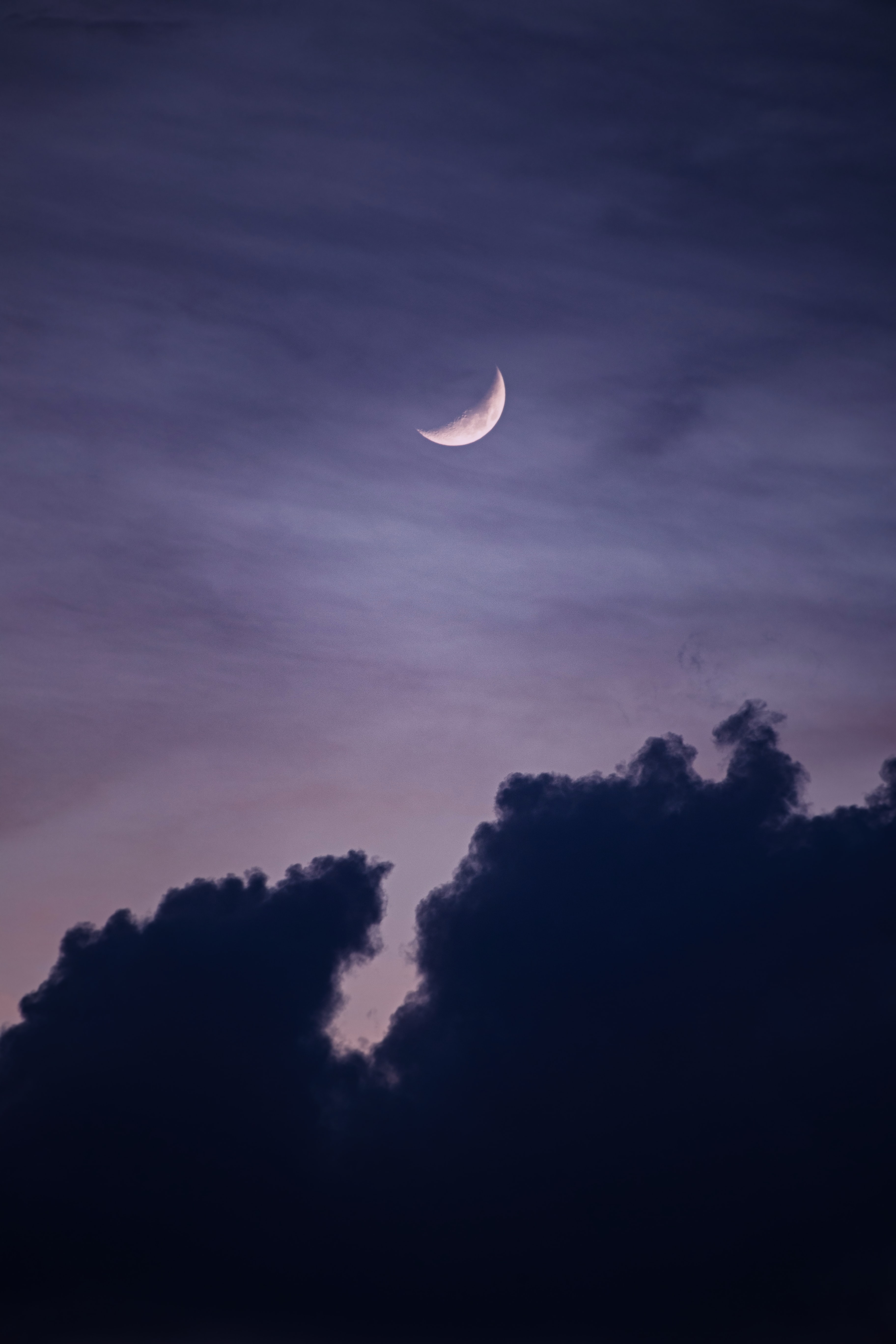 101423 descargar fondo de pantalla luna, naturaleza, cielo, nubes, principalmente nublado, nublado: protectores de pantalla e imágenes gratis