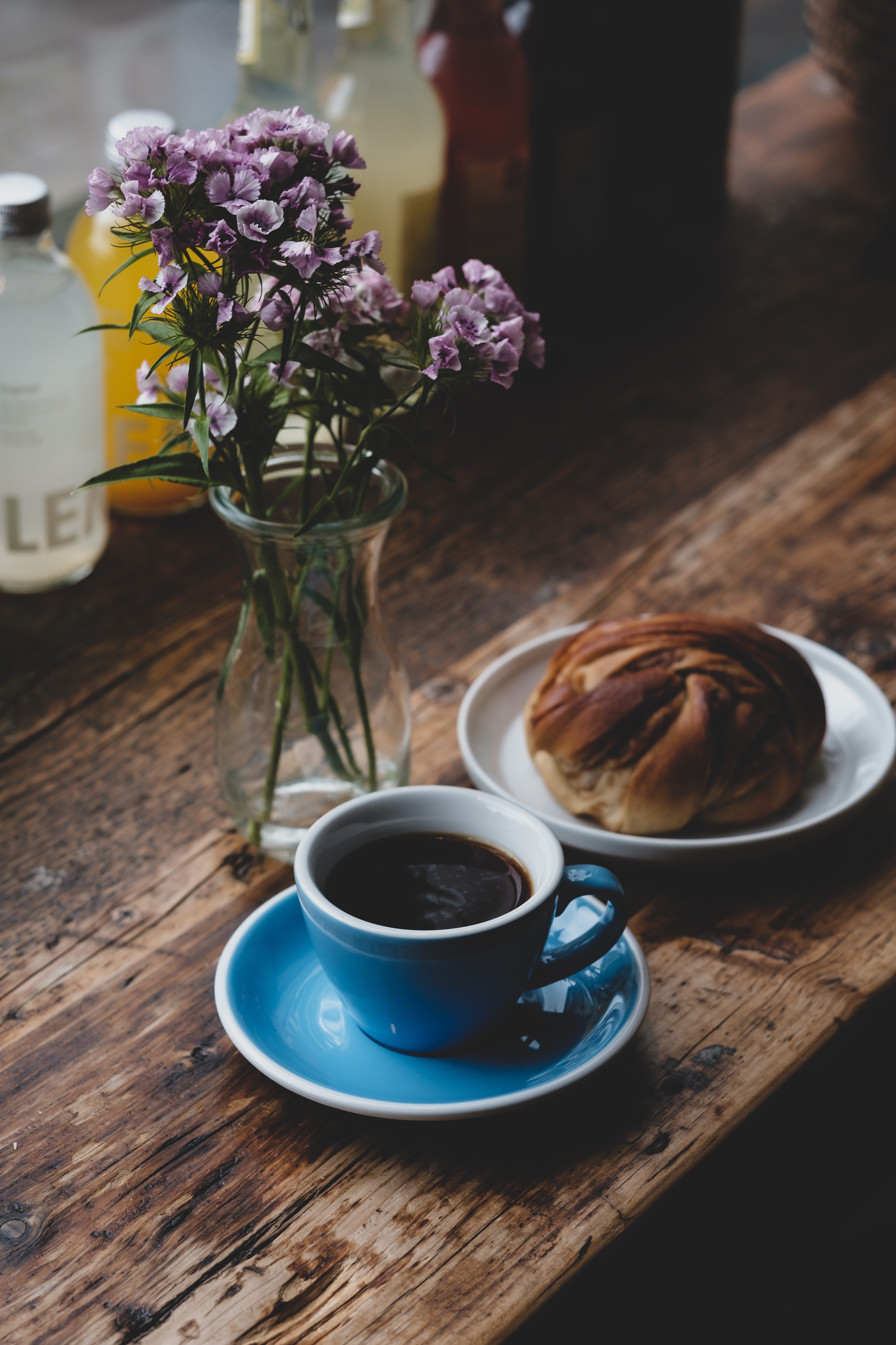 coffee, cup, flowers, food, bouquet, bakery products, baking, roll, bulka