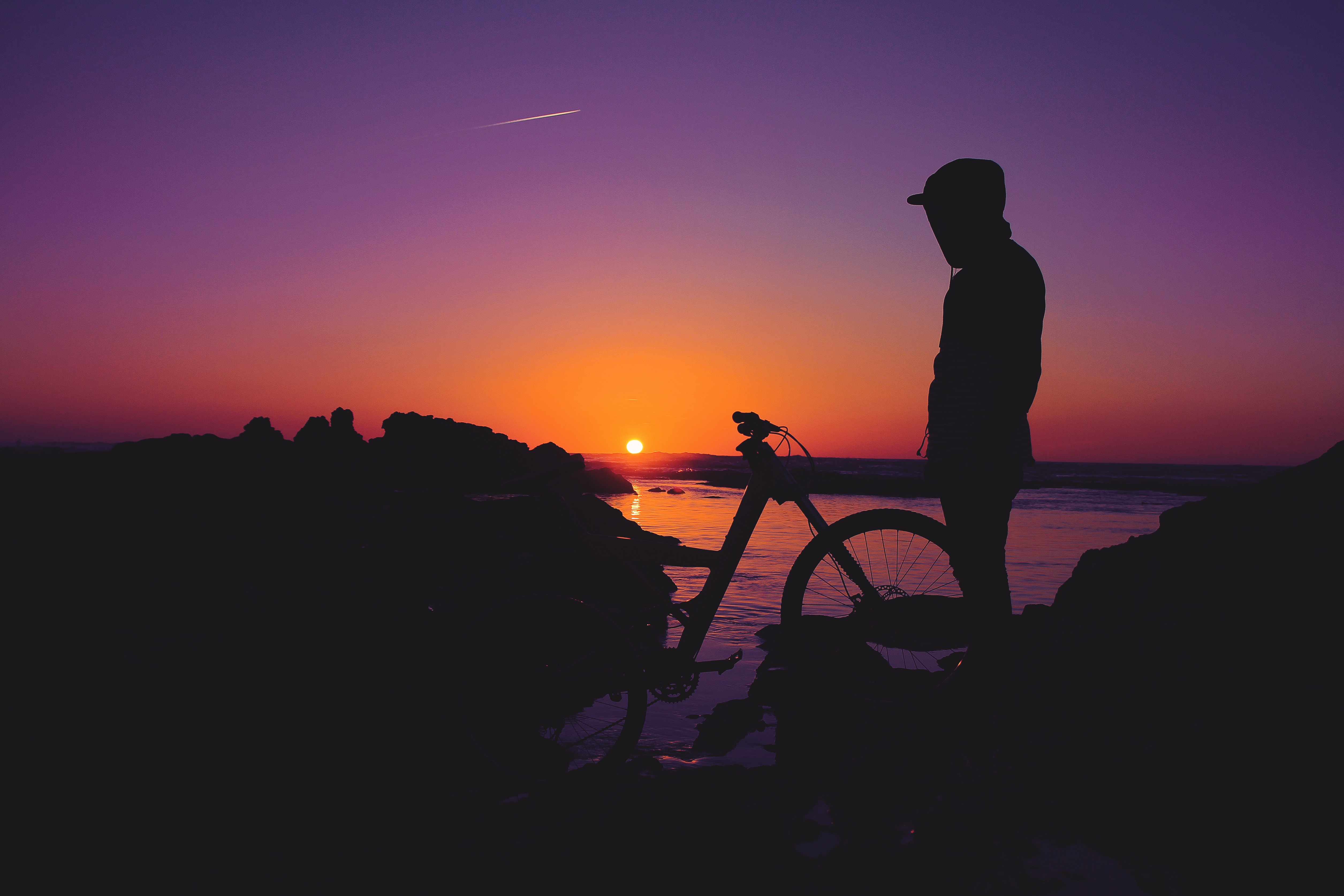 77360 Bildschirmschoner und Hintergrundbilder Fahrrad auf Ihrem Telefon. Laden Sie sunset, silhouette, person, dunkel Bilder kostenlos herunter