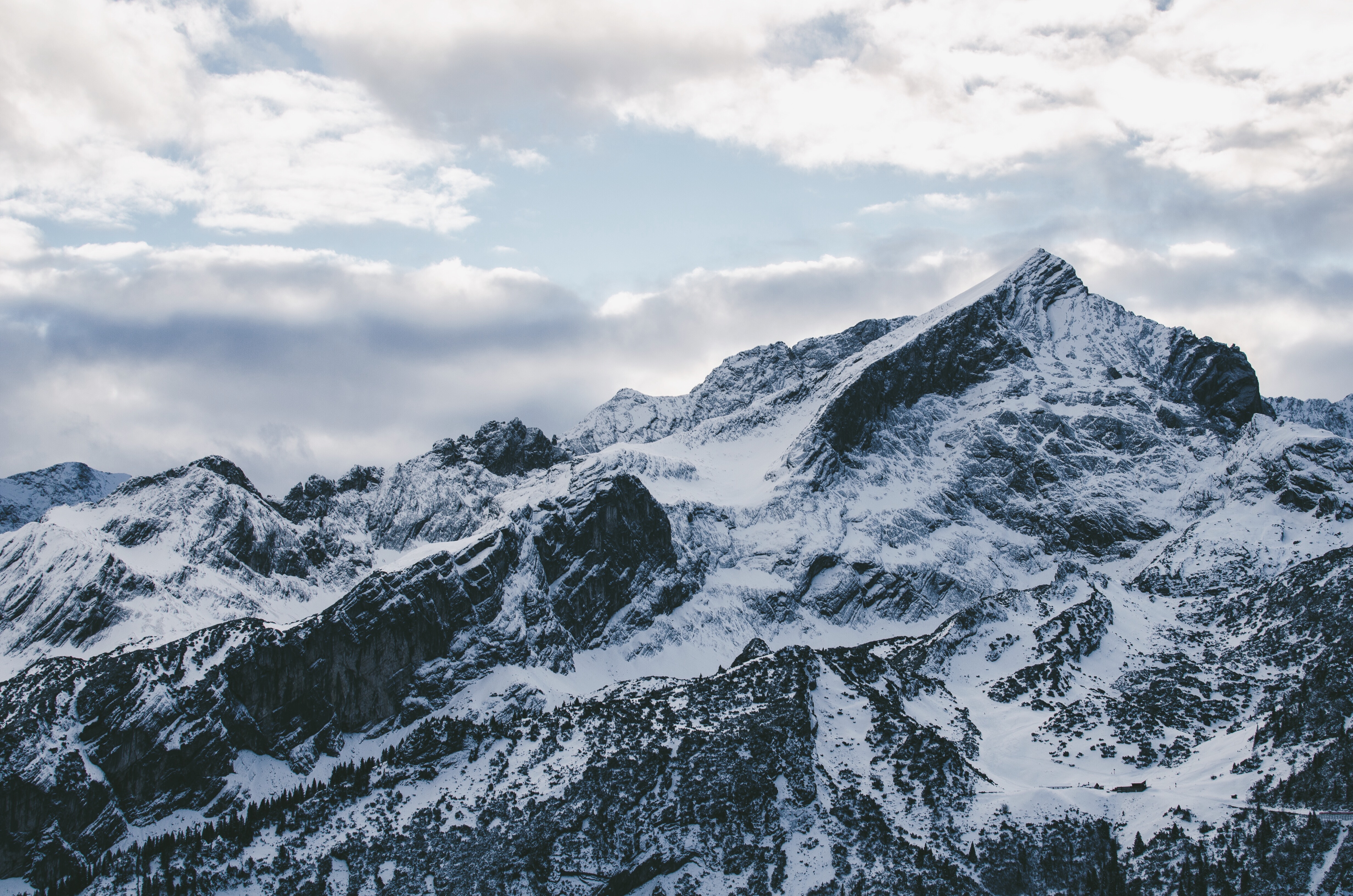 Laden Sie das Natur, Sky, Mountains, Clouds, Schnee, Scheitel, Nach Oben, Schneebedeckt, Snowbound-Bild kostenlos auf Ihren PC-Desktop herunter