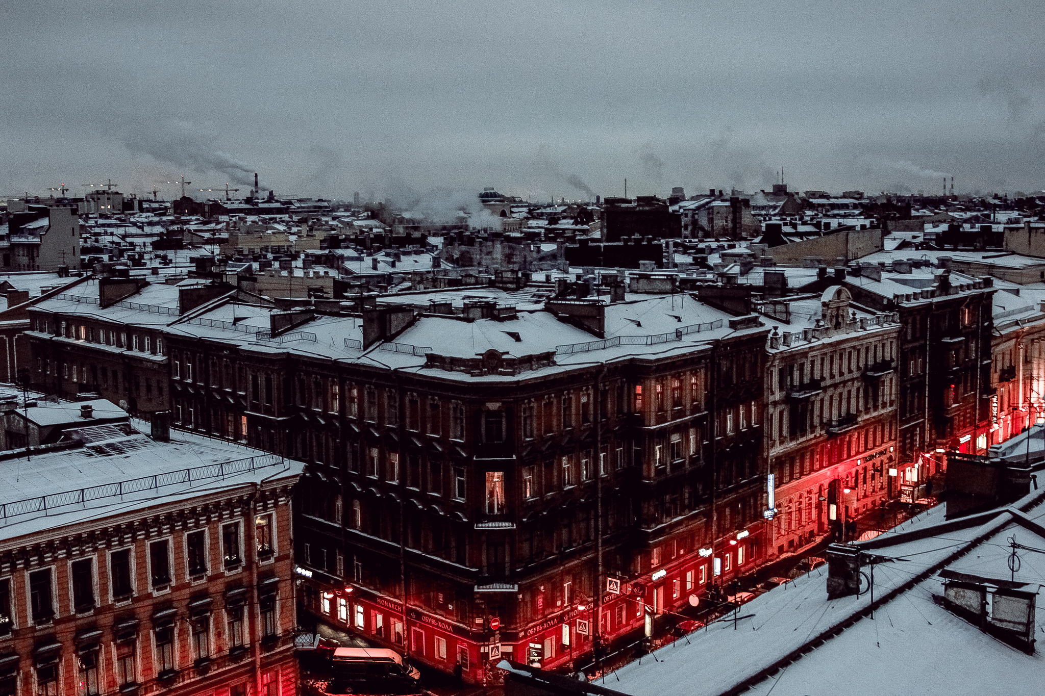 手機的151484屏保和壁紙房子。 免費下載 冬天, 圣彼得堡, 建造, 屋顶 圖片