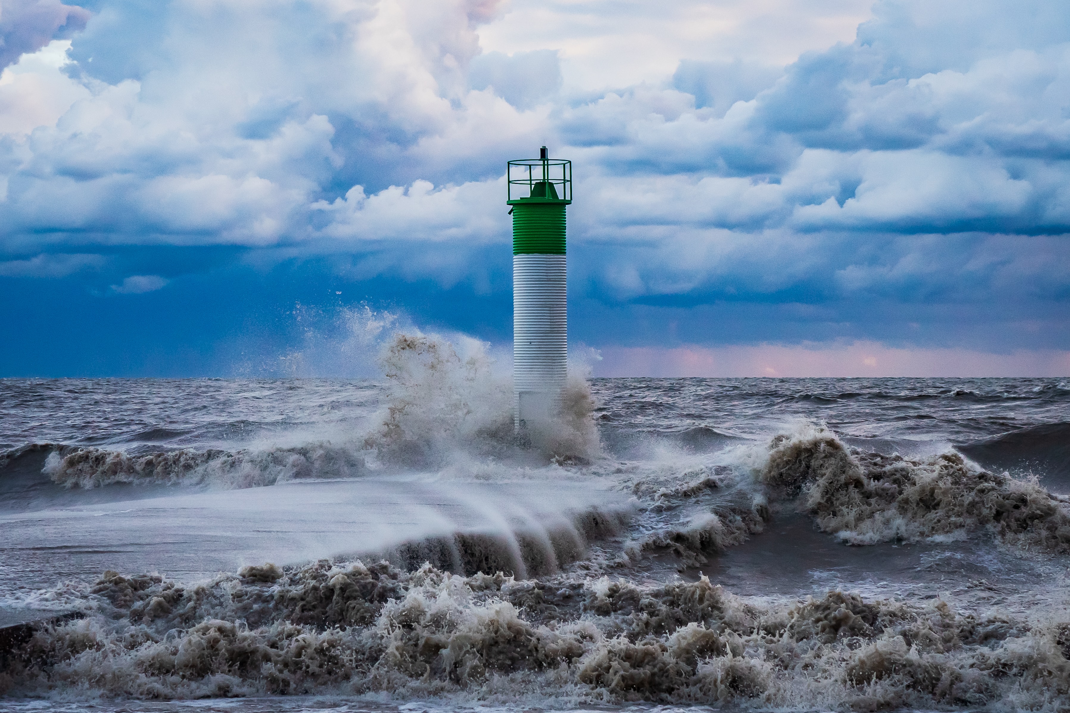 Laden Sie das Leuchtturm, Natur, Sea, Spray, Sprühen, Sturm, Welle-Bild kostenlos auf Ihren PC-Desktop herunter