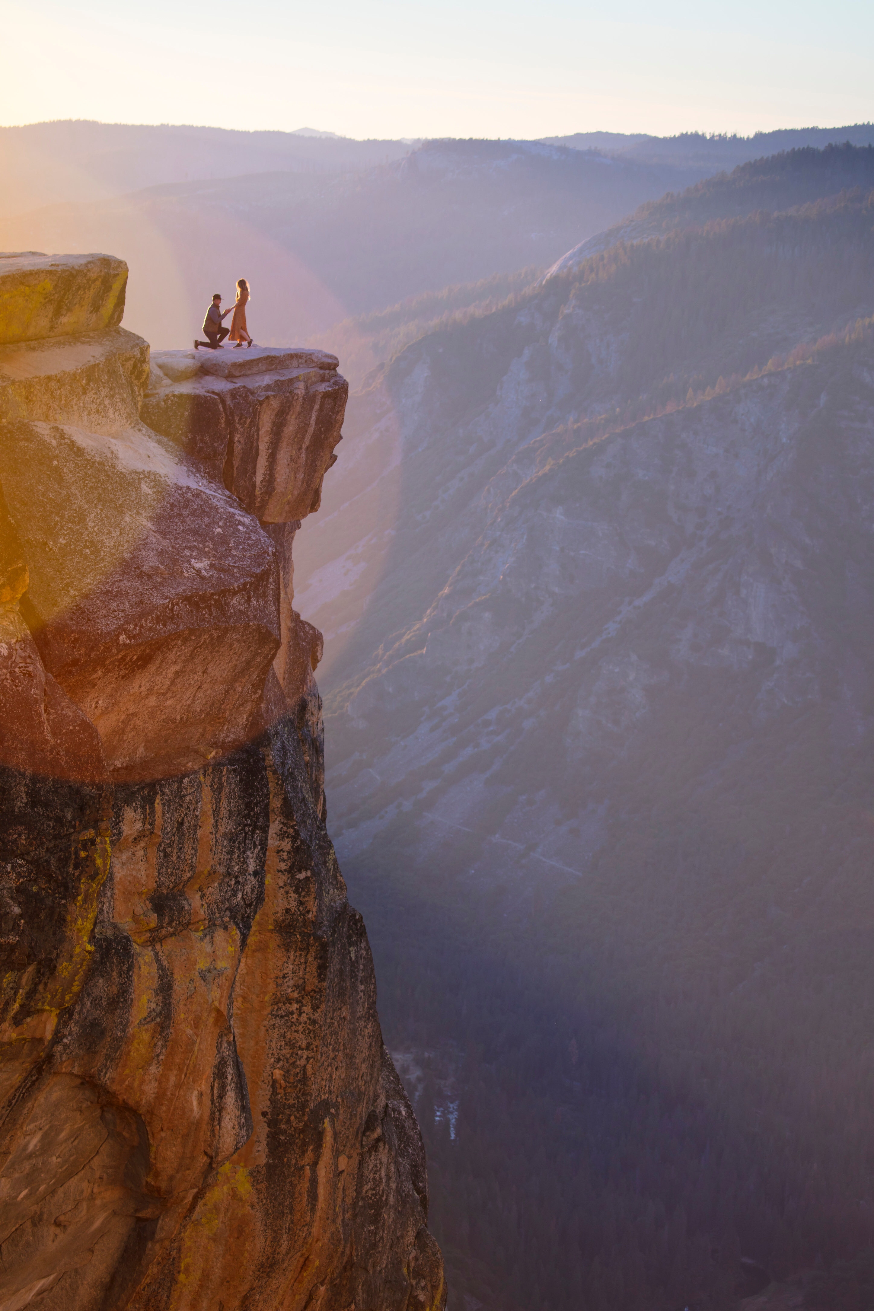 124851 Bildschirmschoner und Hintergrundbilder Yosemite-Tal auf Ihrem Telefon. Laden Sie silhouetten, yosemite valley, unterbrechung, abgrund Bilder kostenlos herunter