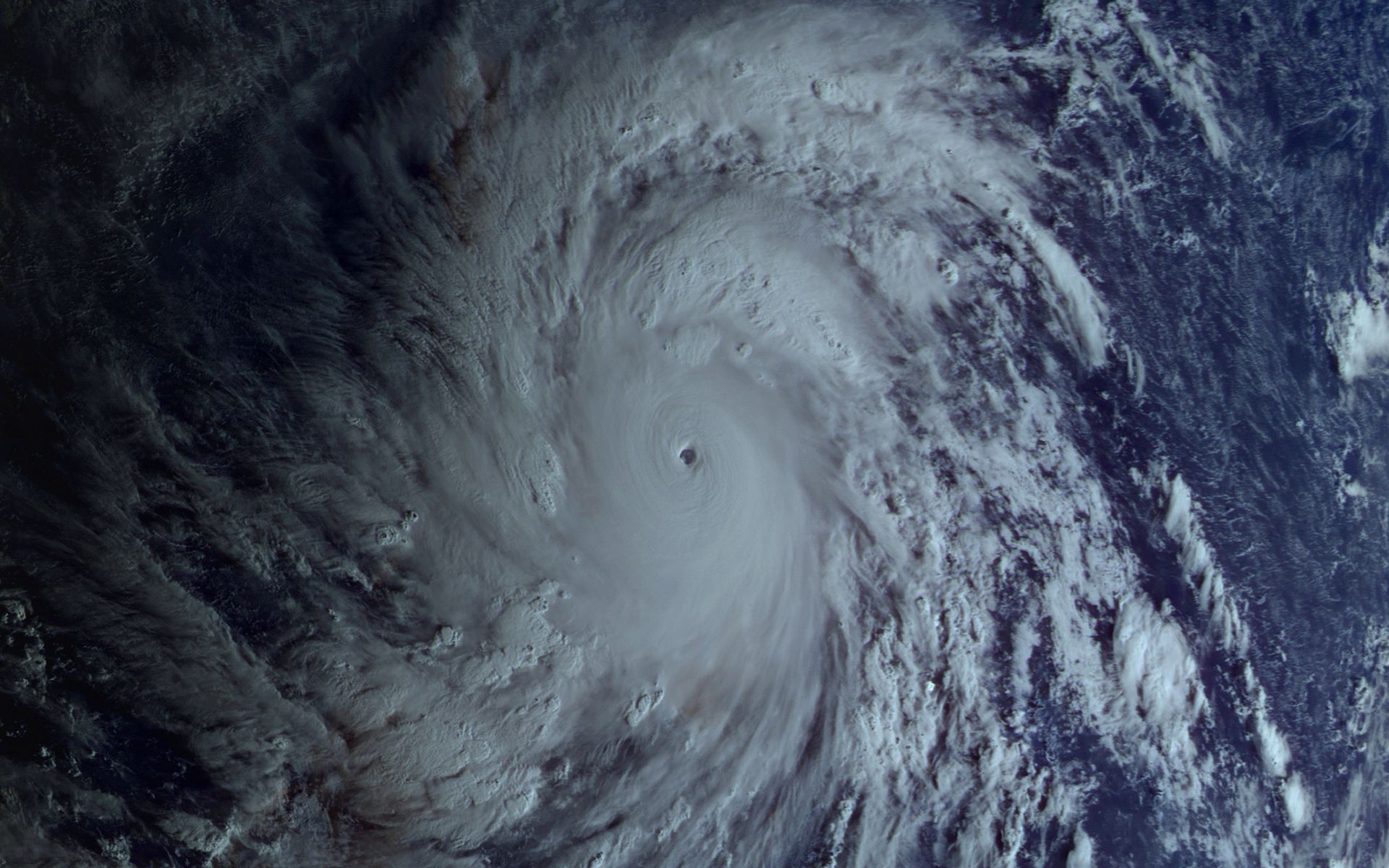 Laden Sie das Natur, Universum, Drehung, 2014, Japan, Taifun-Bild kostenlos auf Ihren PC-Desktop herunter