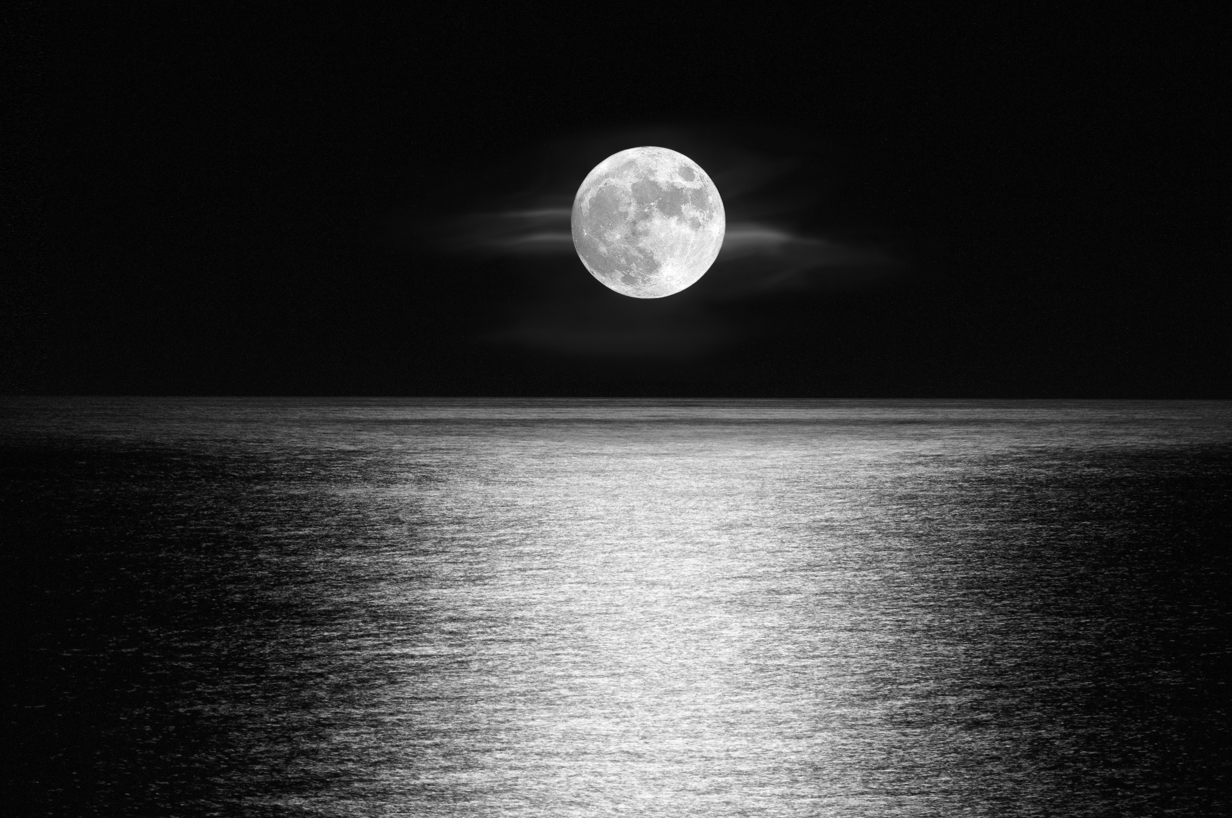 moon, black & white, moonlight, horizon, earth, ocean 32K