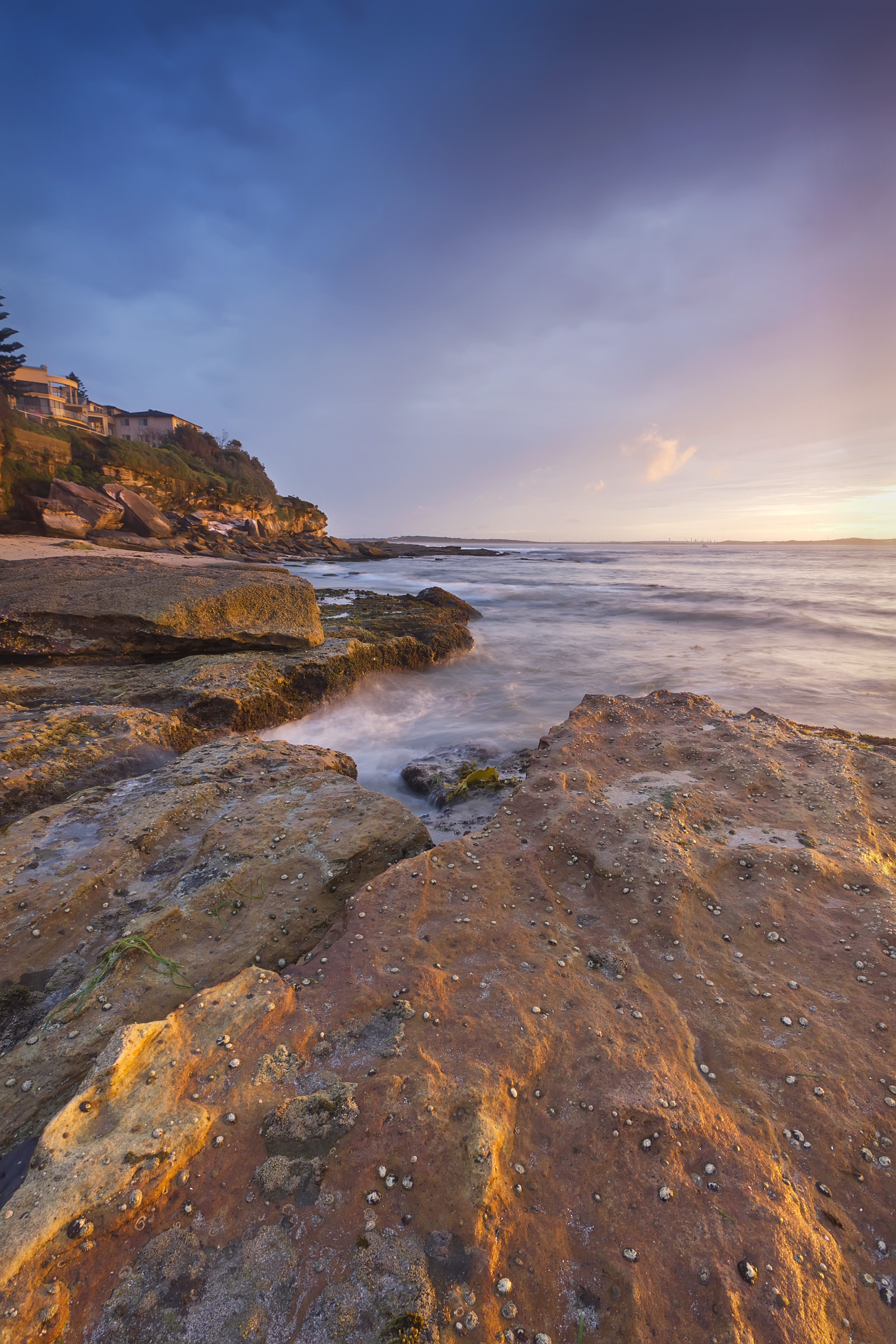 building, nature, stones, sea, rocks, horizon Smartphone Background