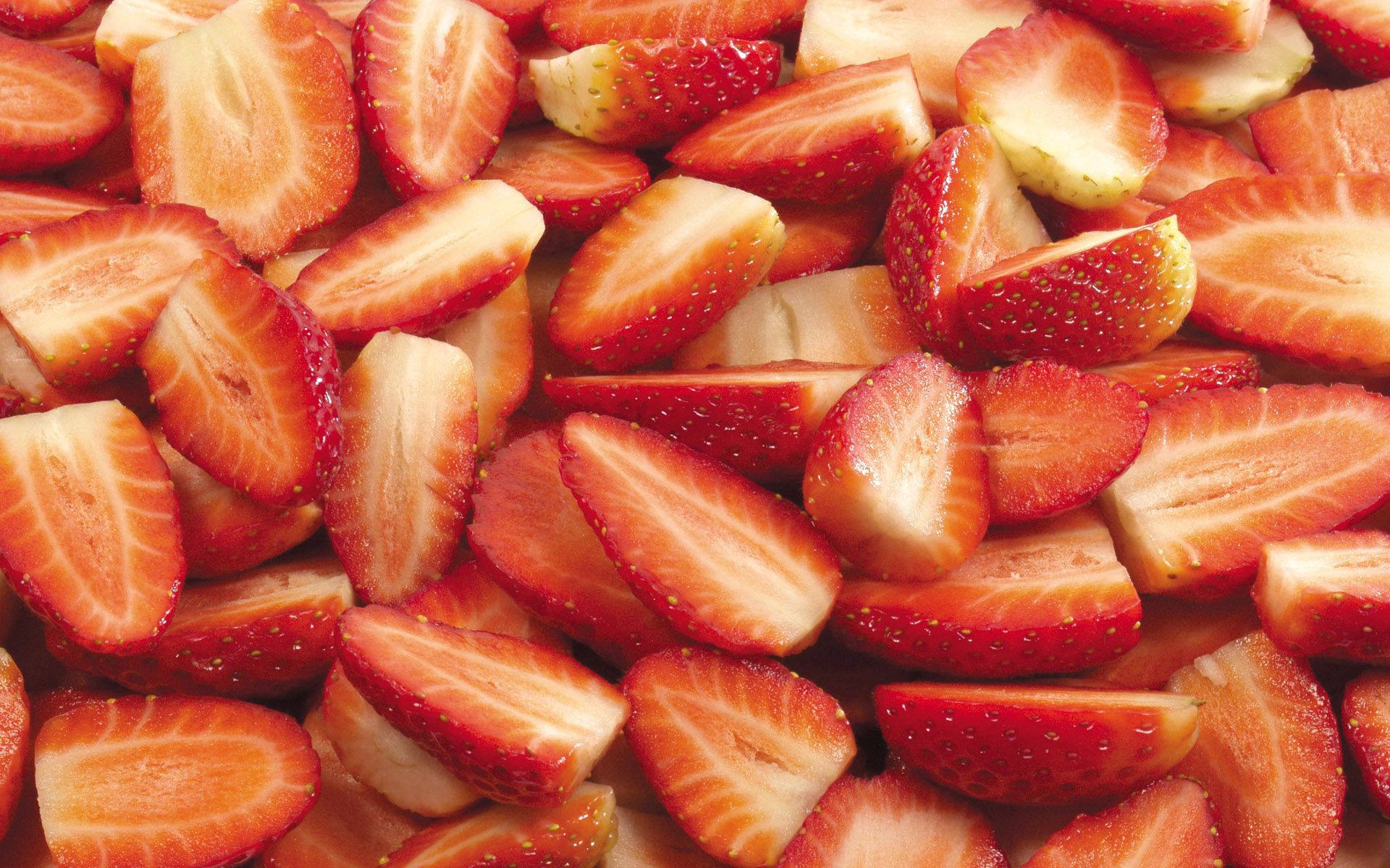 61834 Screensavers and Wallpapers Tasty for phone. Download food, strawberry, berry, slice, section, tasty, delicious pictures for free
