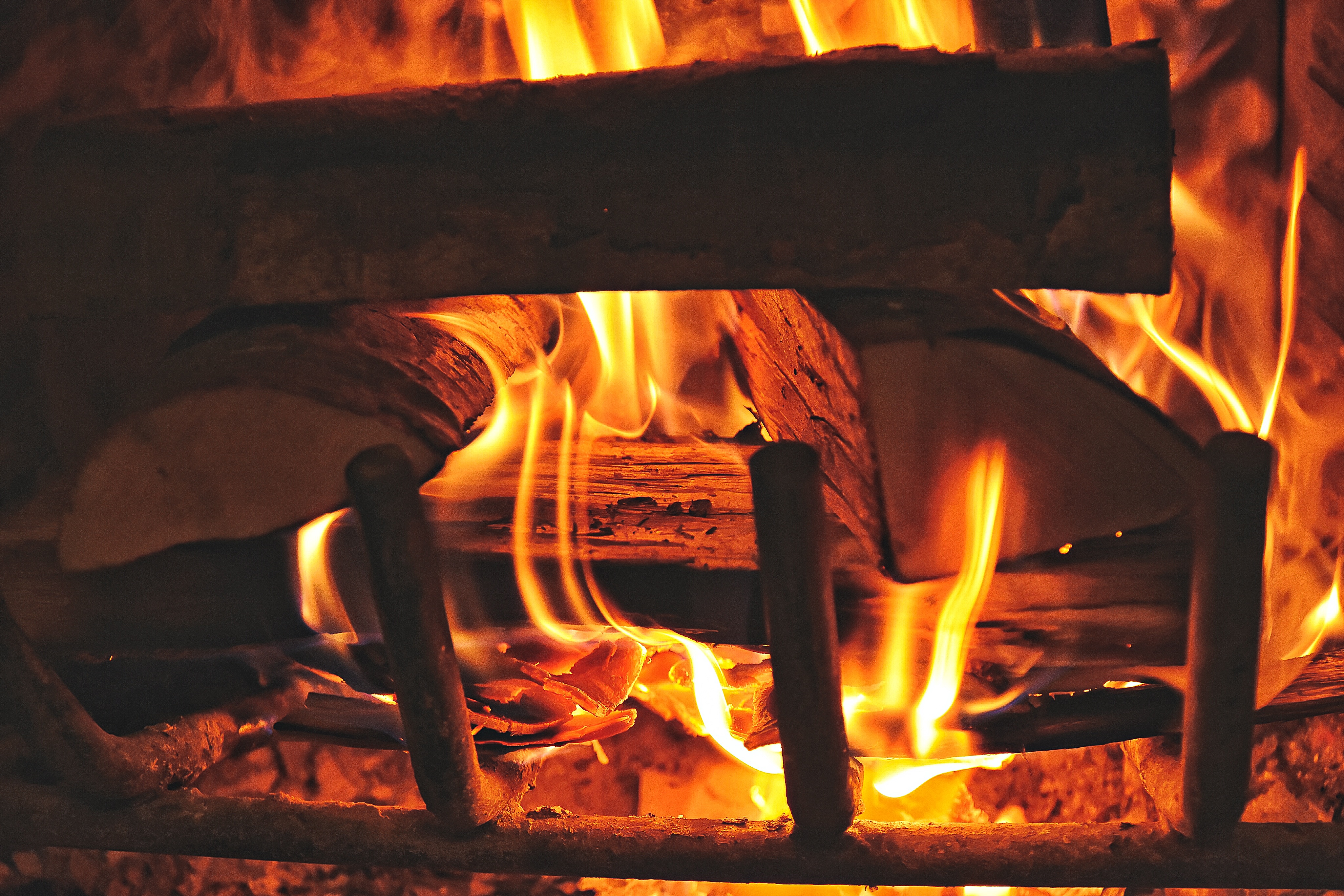 Laden Sie das Feuer, Bonfire, Verschiedenes, Sonstige, Brennholz, Kamin-Bild kostenlos auf Ihren PC-Desktop herunter