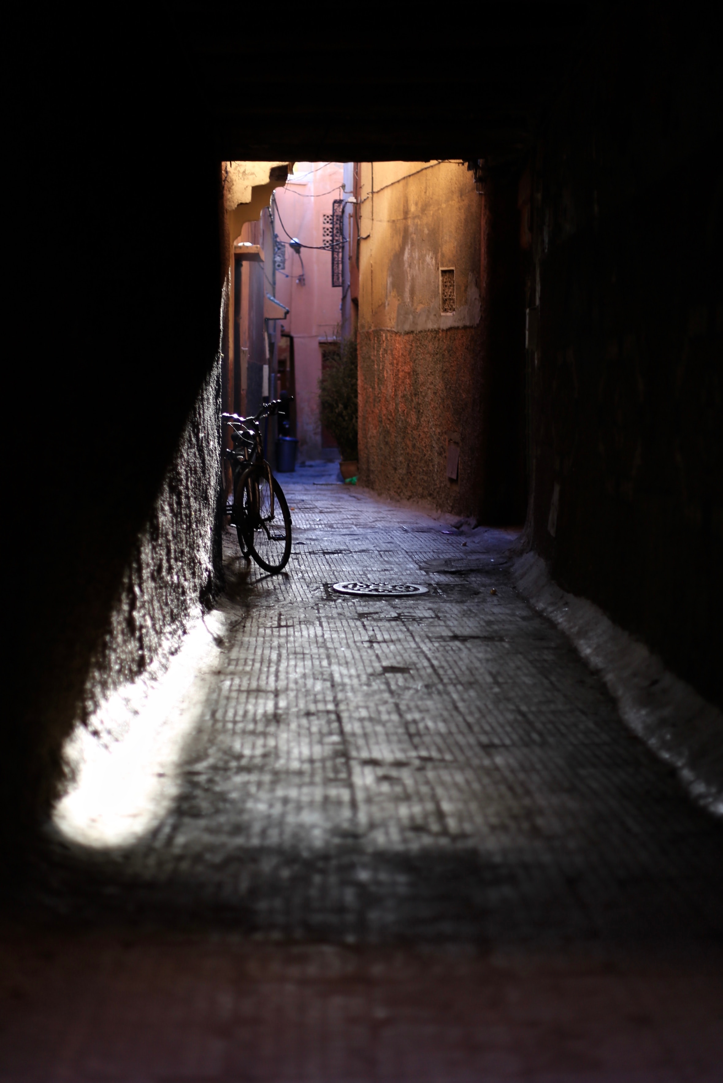 76637 Screensavers and Wallpapers Bicycle for phone. Download bicycle, dark, shine, light, tunnel, lane pictures for free