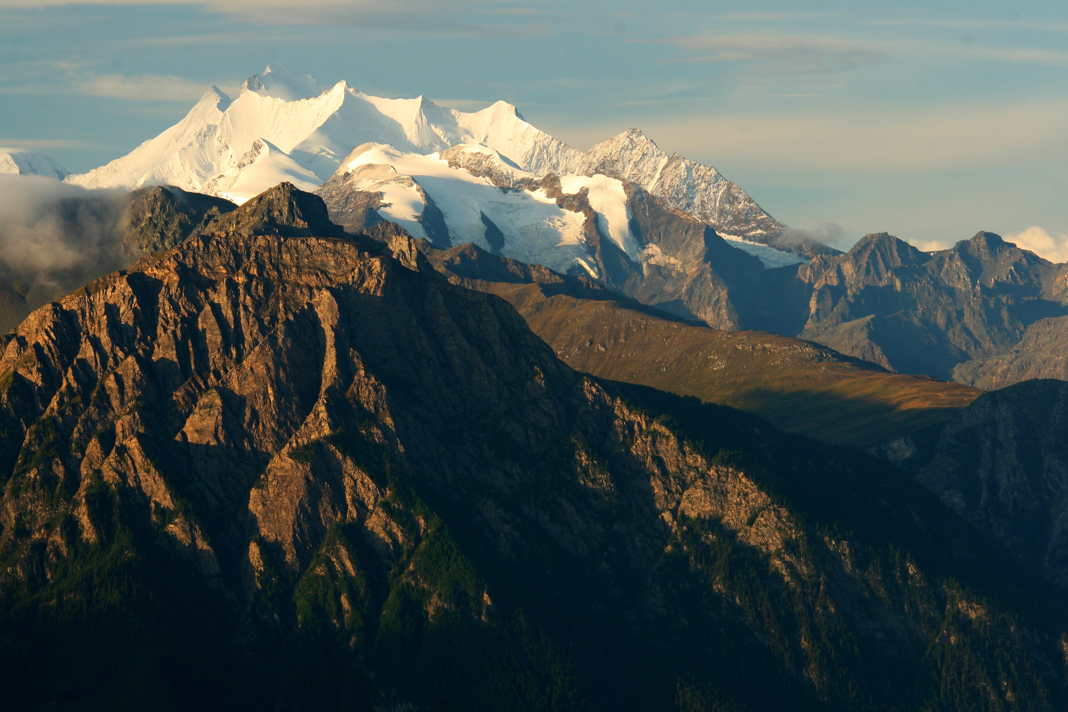 56247 Hintergrundbild herunterladen natur, mountains, scheitel, nach oben, alpen, schweiz - Bildschirmschoner und Bilder kostenlos