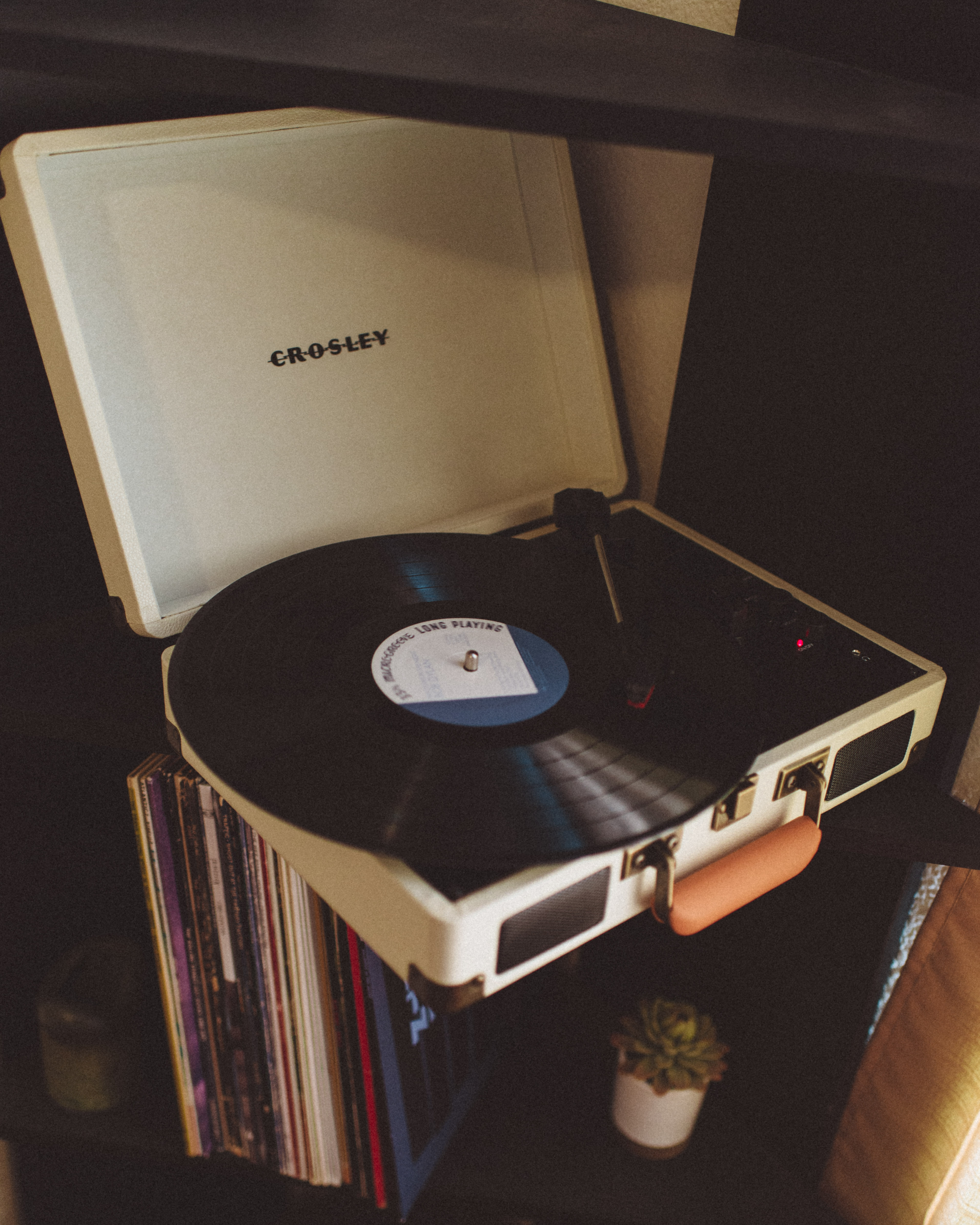 Die besten Vinyl-Spieler-Hintergründe für den Telefonbildschirm