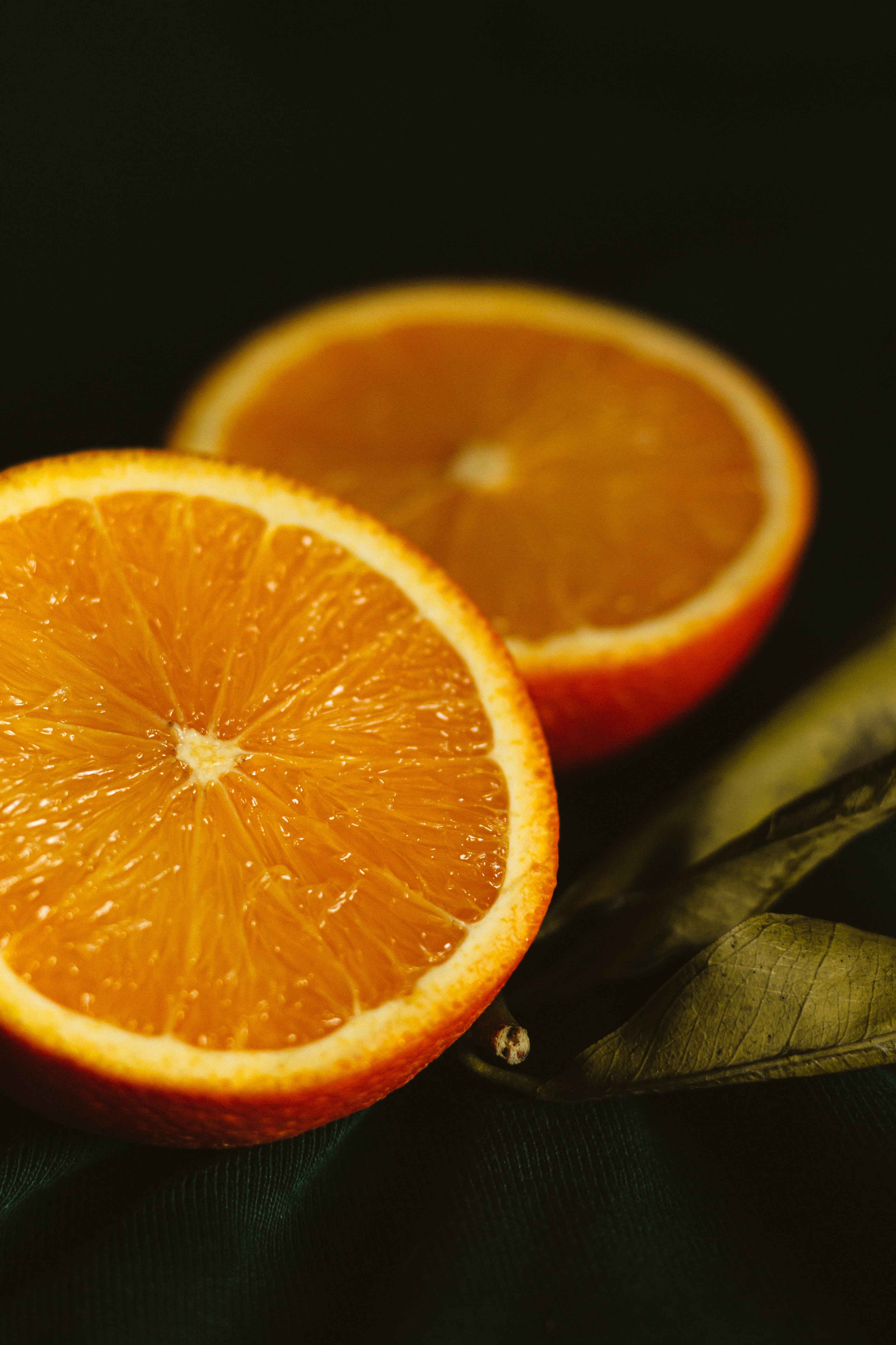63997 Hintergrundbild herunterladen lebensmittel, orange, die frucht, frucht, zitrusfrüchte, zitrus, reif, saftig - Bildschirmschoner und Bilder kostenlos