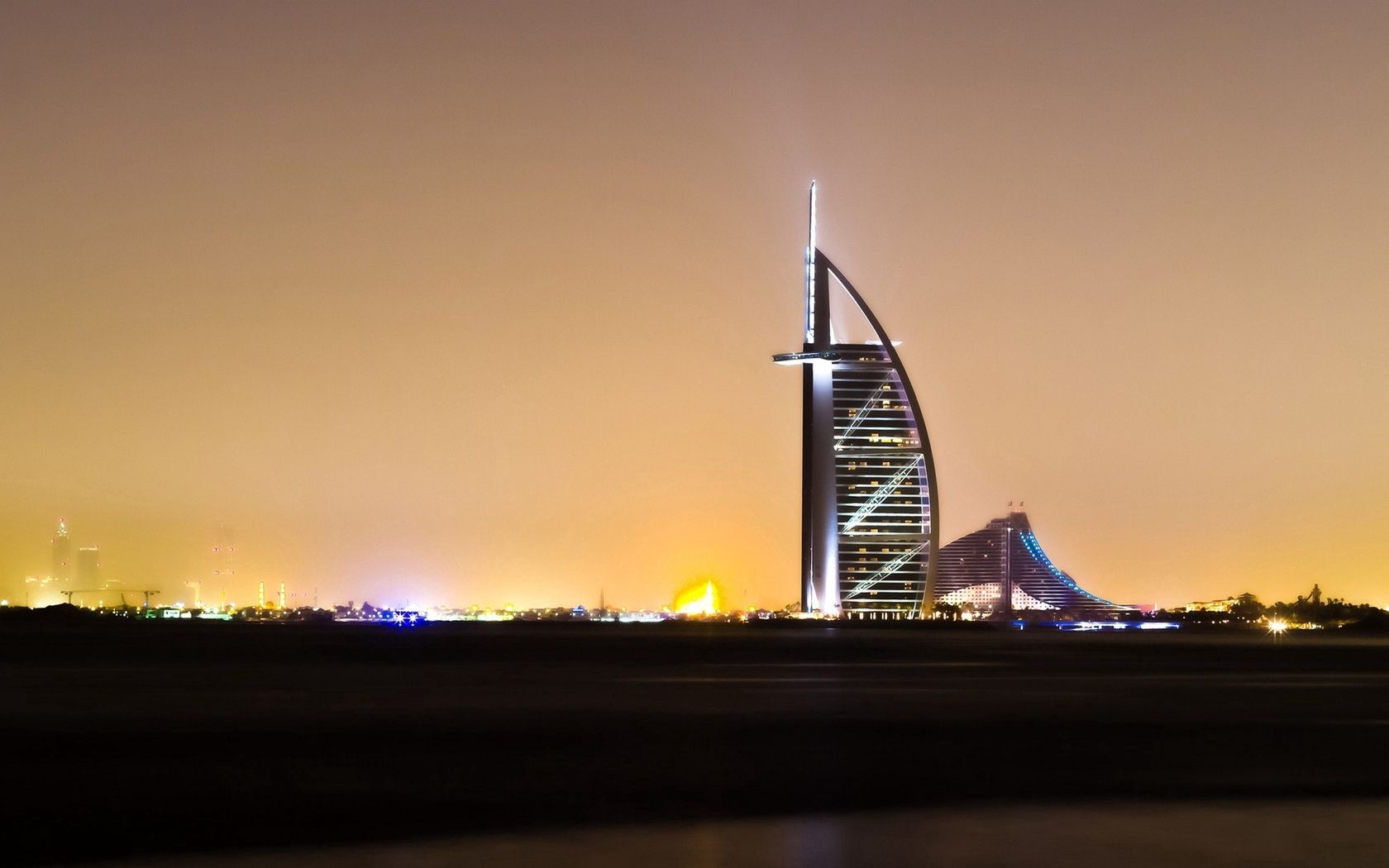 104381 Hintergrundbilder und Dubai Bilder auf dem Desktop. Laden Sie burj al-arab, licht, jumeirah beach hotel, burj al arab Bildschirmschoner kostenlos auf den PC herunter