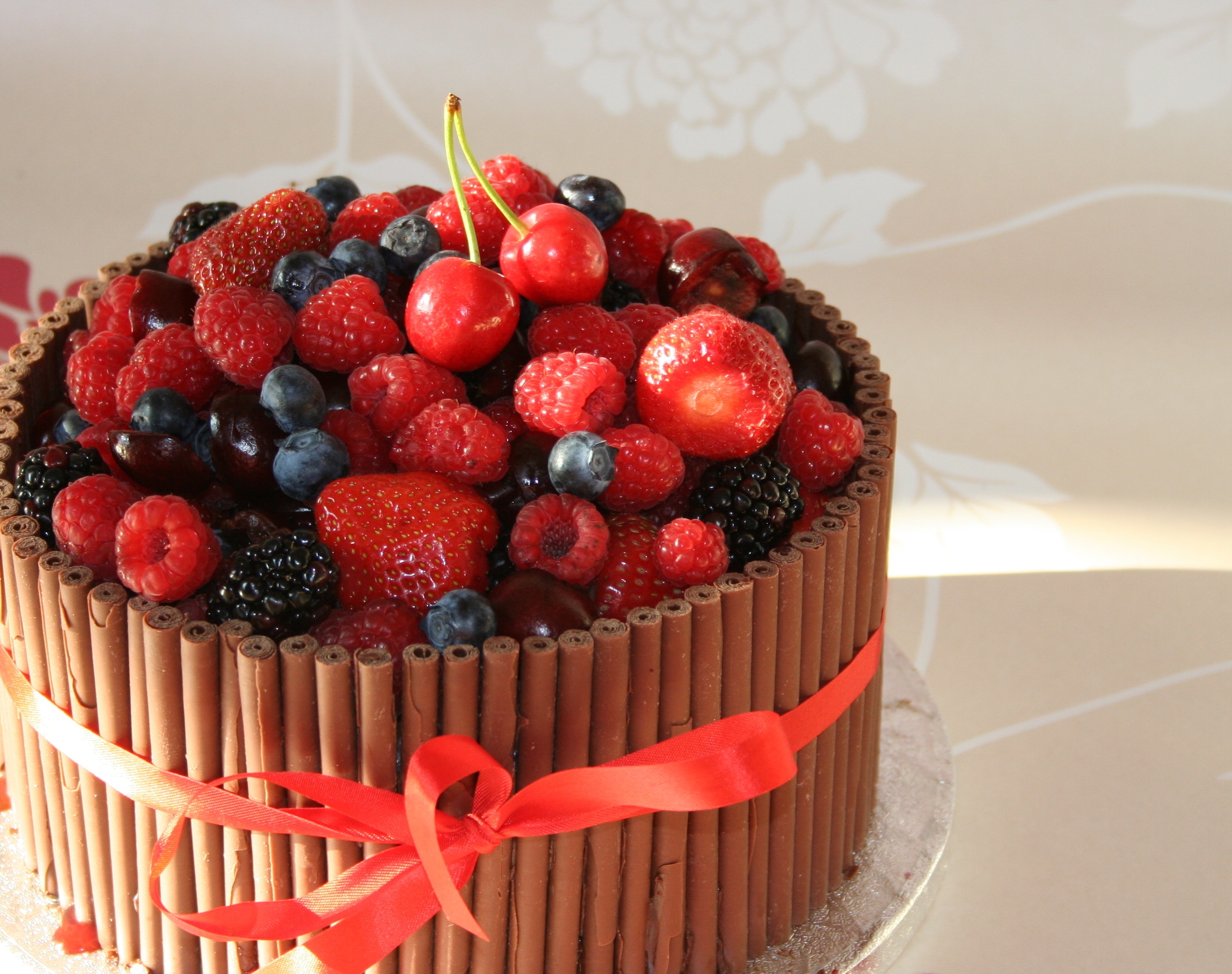 cake, cherry, food, strawberry, raspberry, blackberry, cinnamon, berry, tubes, tubules