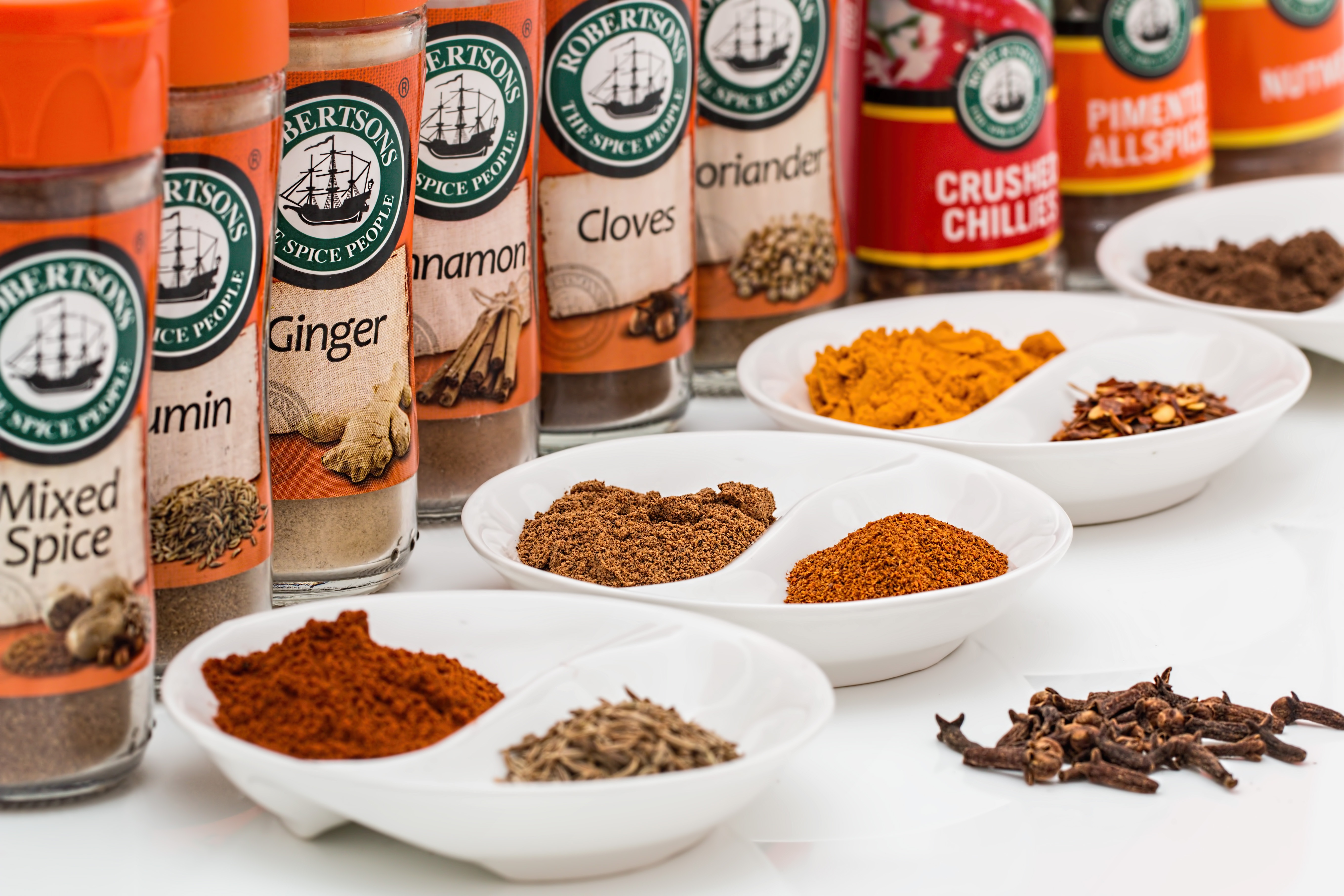 81655 download wallpaper food, cinnamon, spice, spices, seasoning, carnation, chile, flavors, zira, coriander, paprika, turmeric screensavers and pictures for free