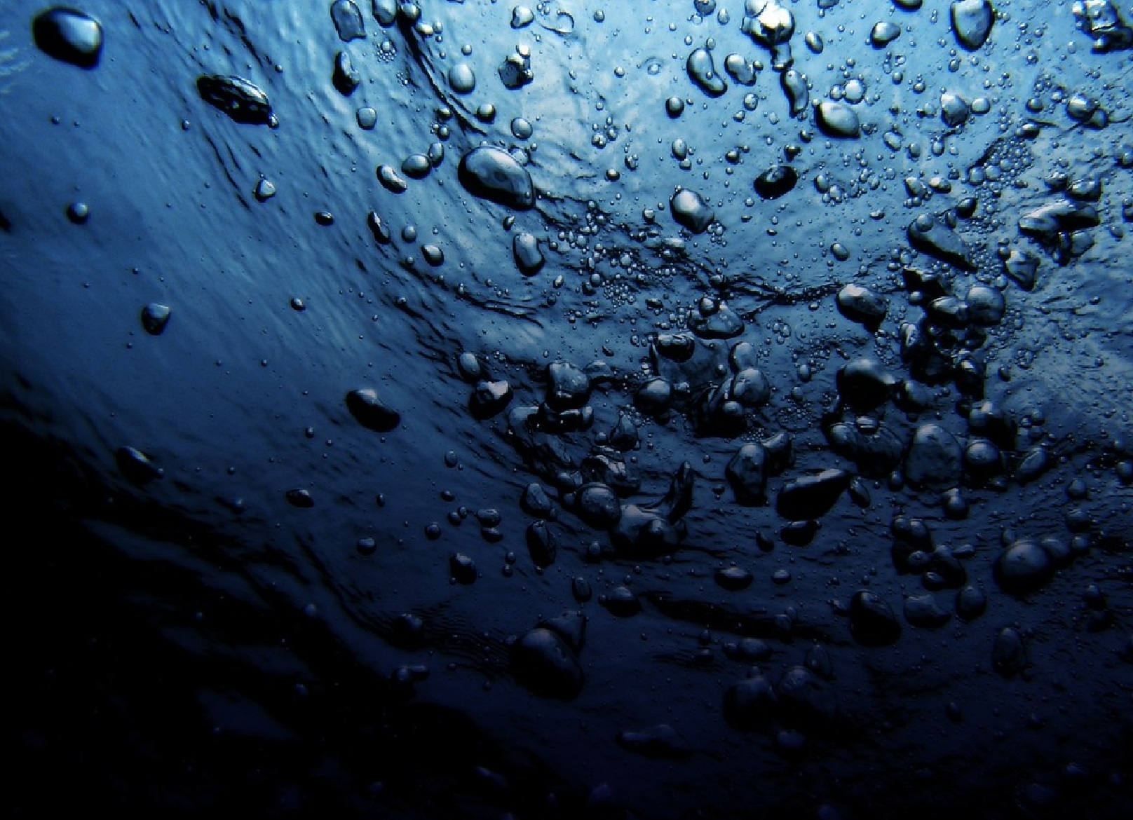Laden Sie das Wasser, Drops, Dunkel-Bild kostenlos auf Ihren PC-Desktop herunter