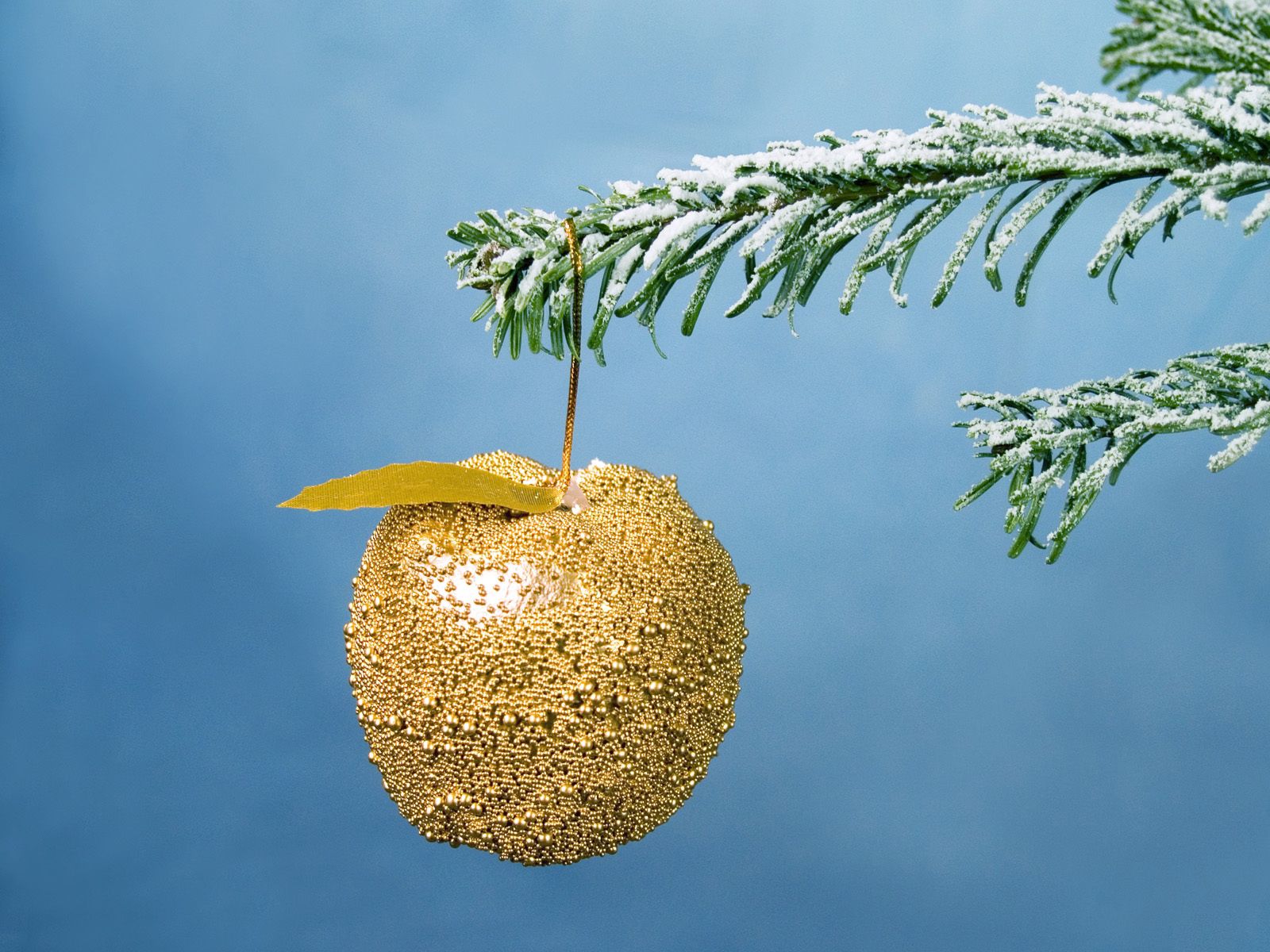 4K Phone Wallpaper golden, decoration, holidays, christmas tree