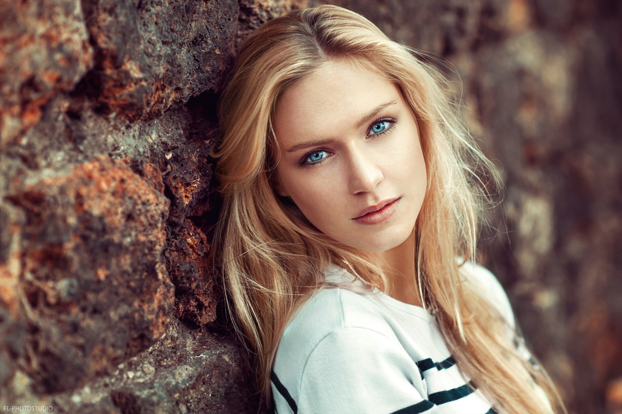 women, eva mikulski, blonde, blue eyes, brick, model High Definition image