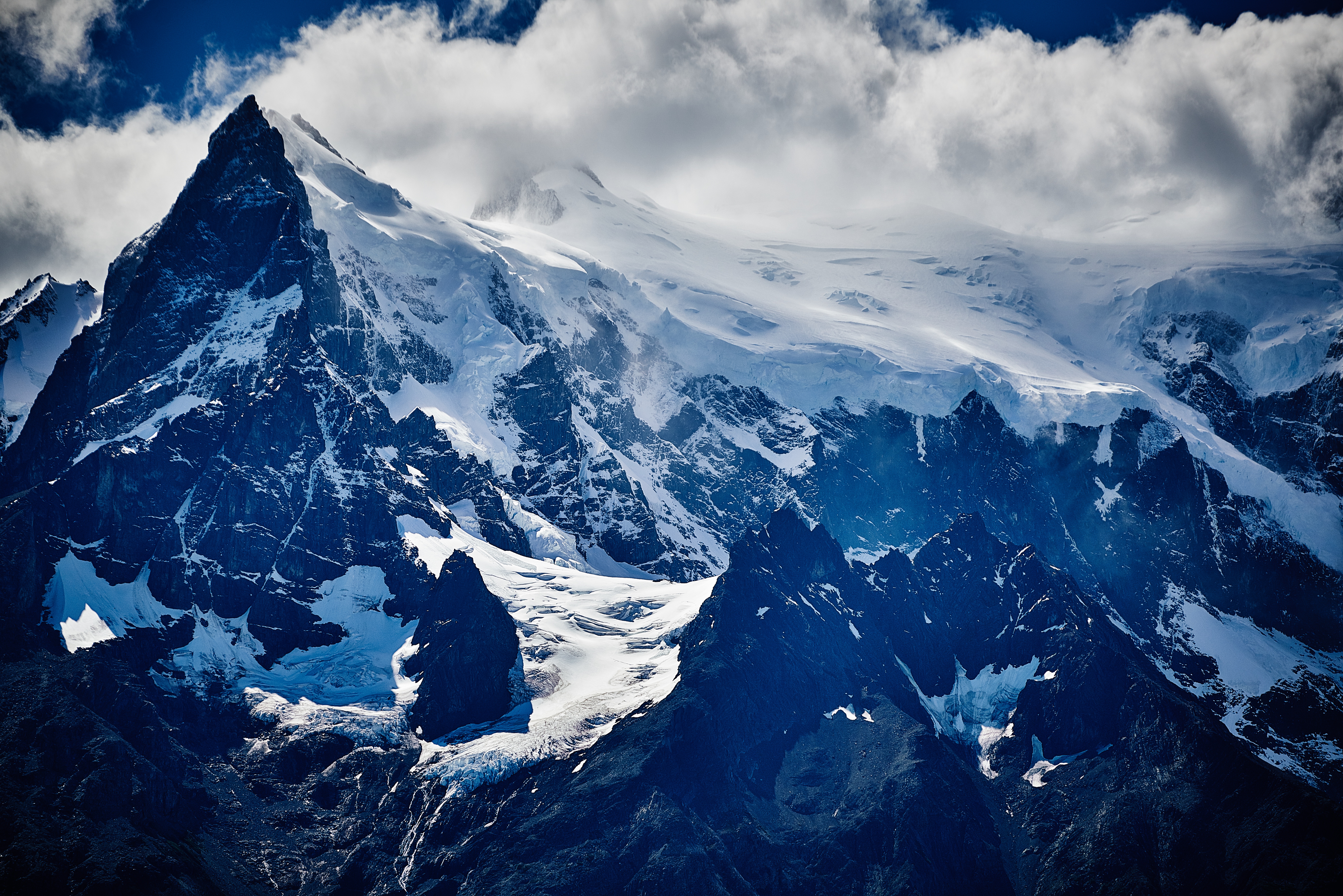 140229 скачать обои вершина, горы, природа, снег - заставки и картинки бесплатно