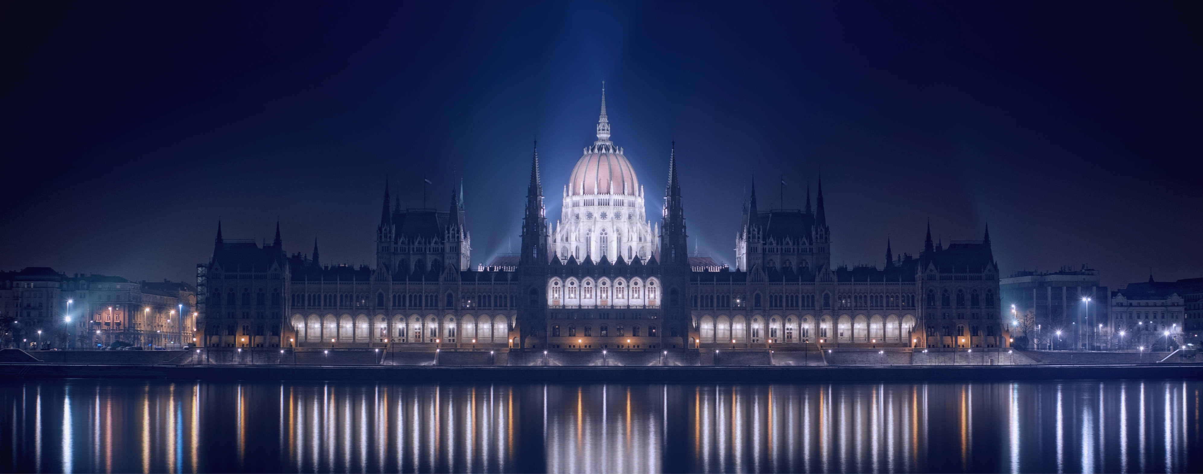 117026 Bildschirmschoner und Hintergrundbilder Ungarn auf Ihrem Telefon. Laden Sie parlament, beleuchtung, flüsse, reflexion Bilder kostenlos herunter