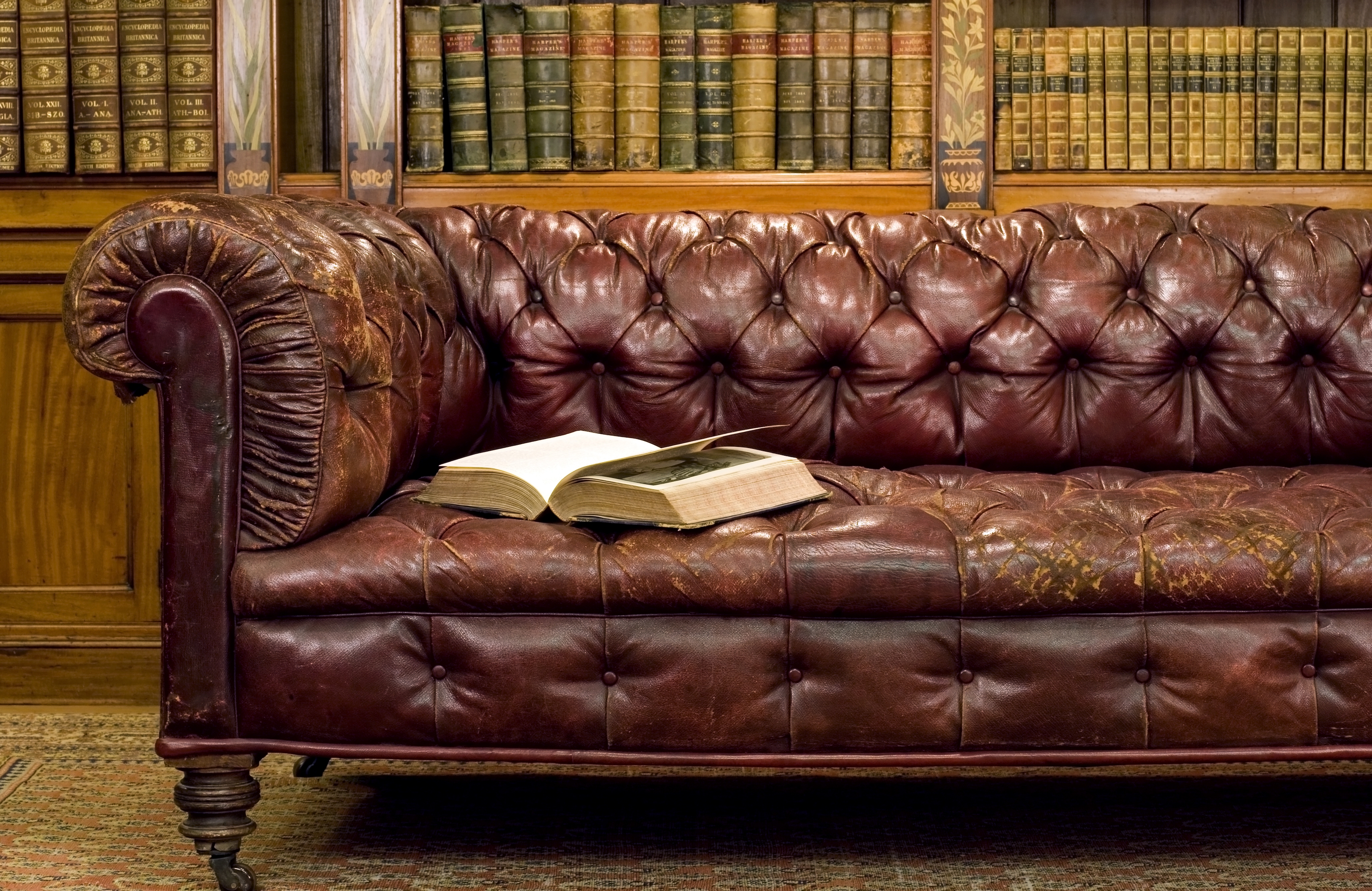 books, miscellanea, miscellaneous, style, book, sofa, antique, library, old man, antiquity, antiques