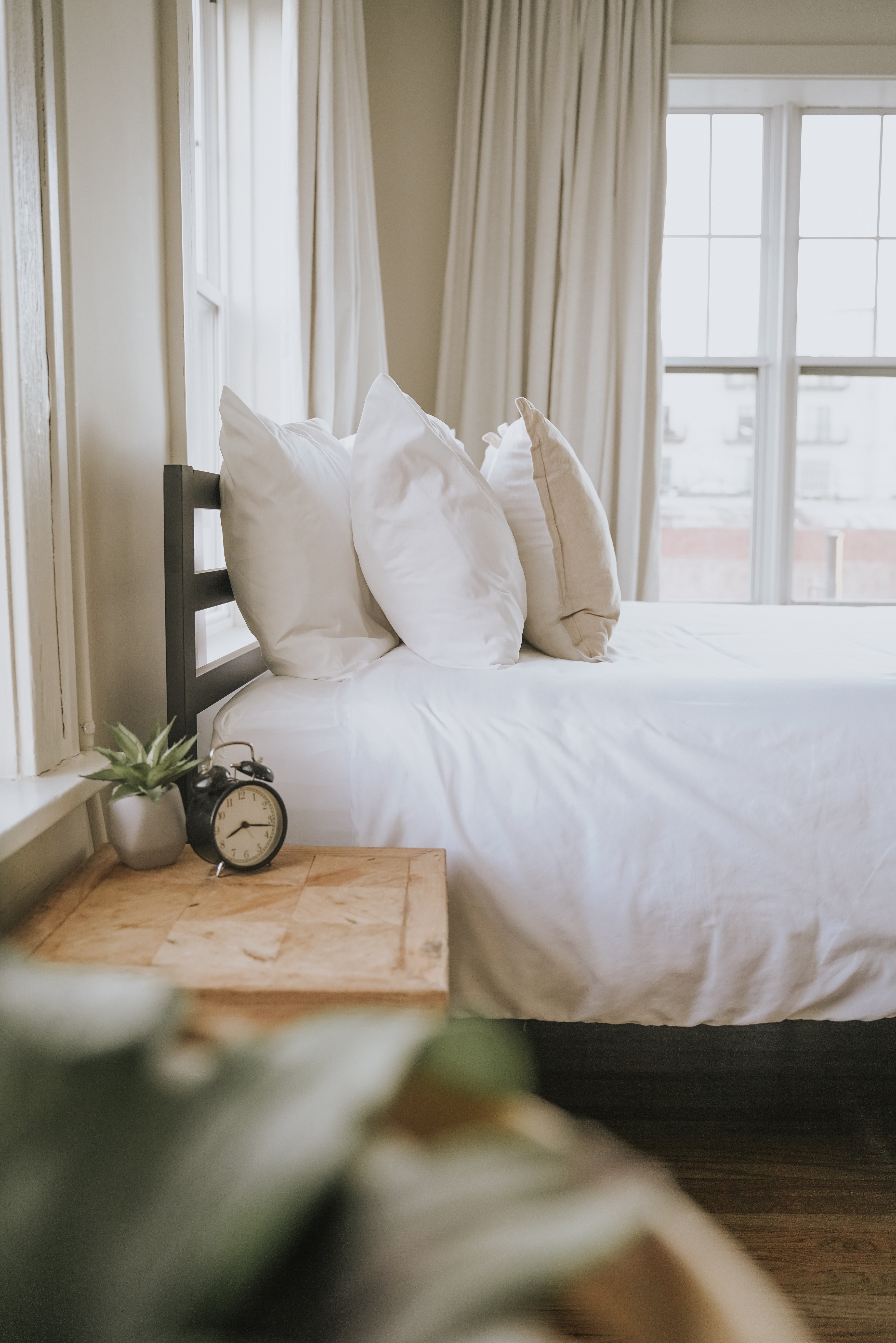 UHD wallpaper alarm clock, cushions, miscellaneous, coziness