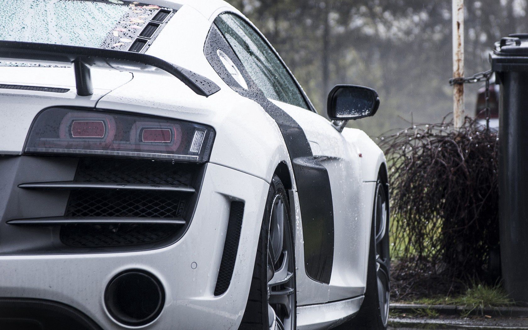 87653 download wallpaper rain, audi, cars, gt, silver, r8, rear bumper screensavers and pictures for free