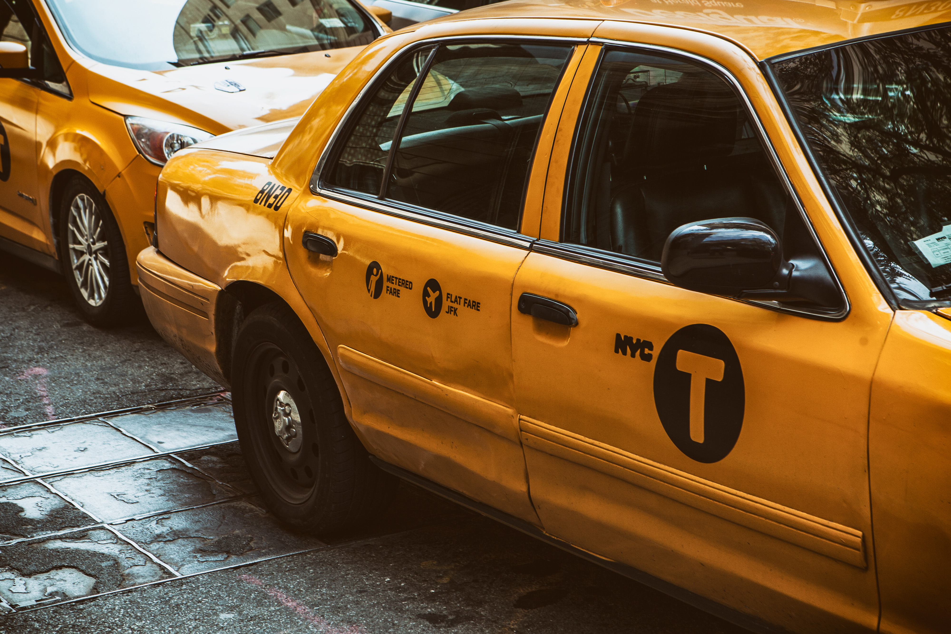 98061 Hintergrundbild herunterladen auto, taxi, cars, new york - Bildschirmschoner und Bilder kostenlos