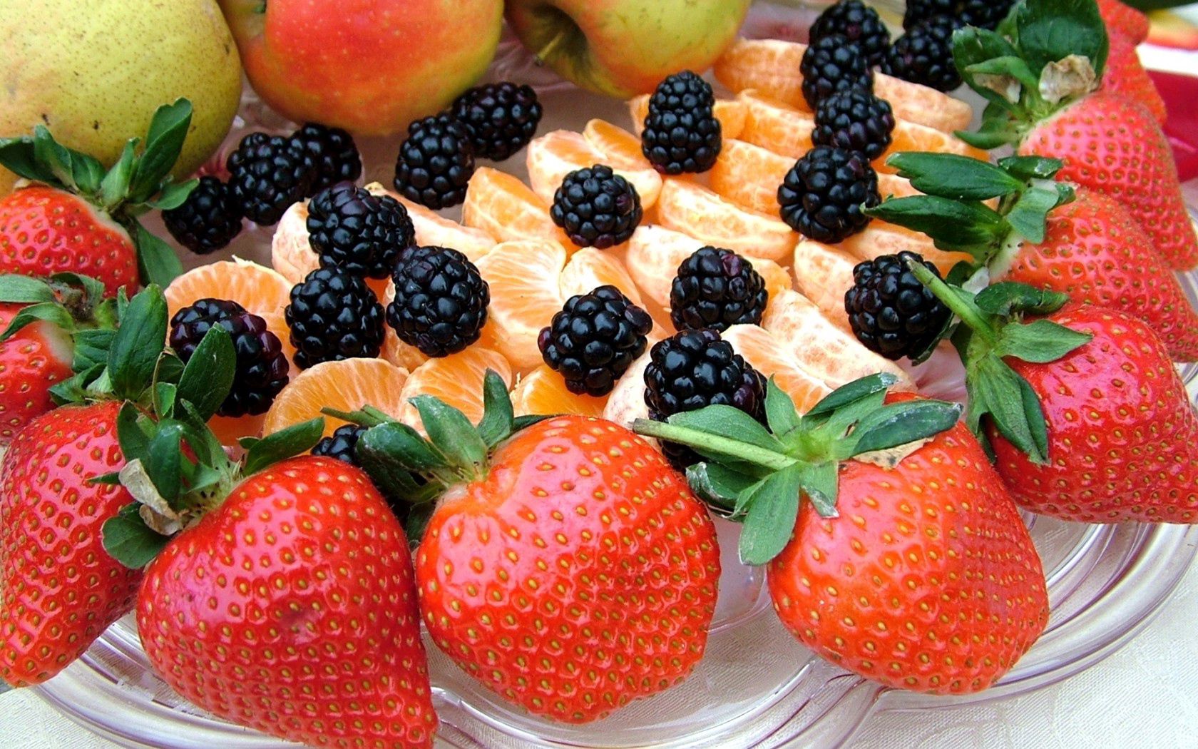 Handy-Wallpaper Lebensmittel, Erdbeere, Äpfel, Mandarinen, Blackberry kostenlos herunterladen.