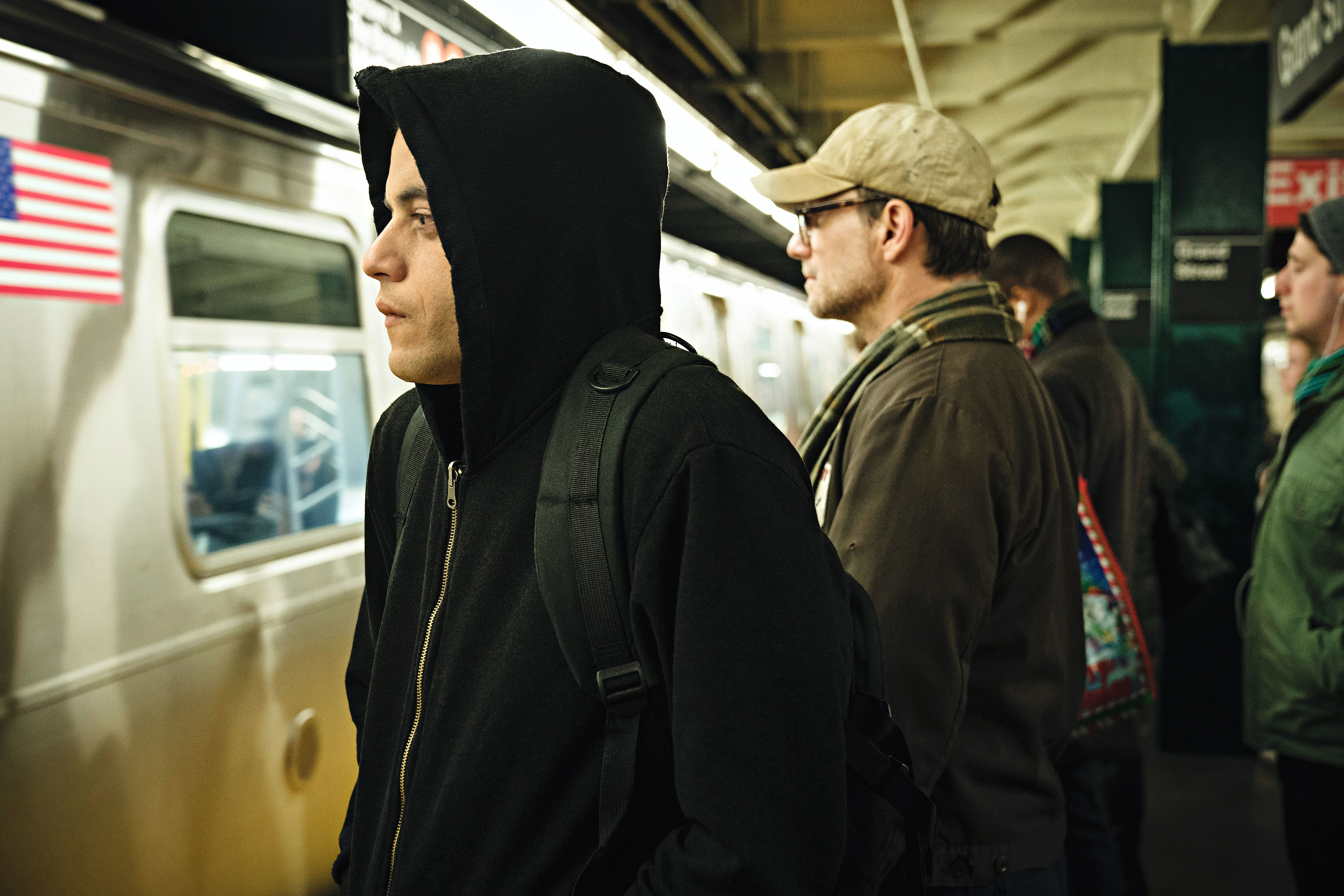 Mr robot. Рами малек Мистер робот 1 сезон. Рами малек Мистер робот сериал 4. Mr Robot 1 сезон 1 серия. Мистер робот 4 сезон Эллиот.