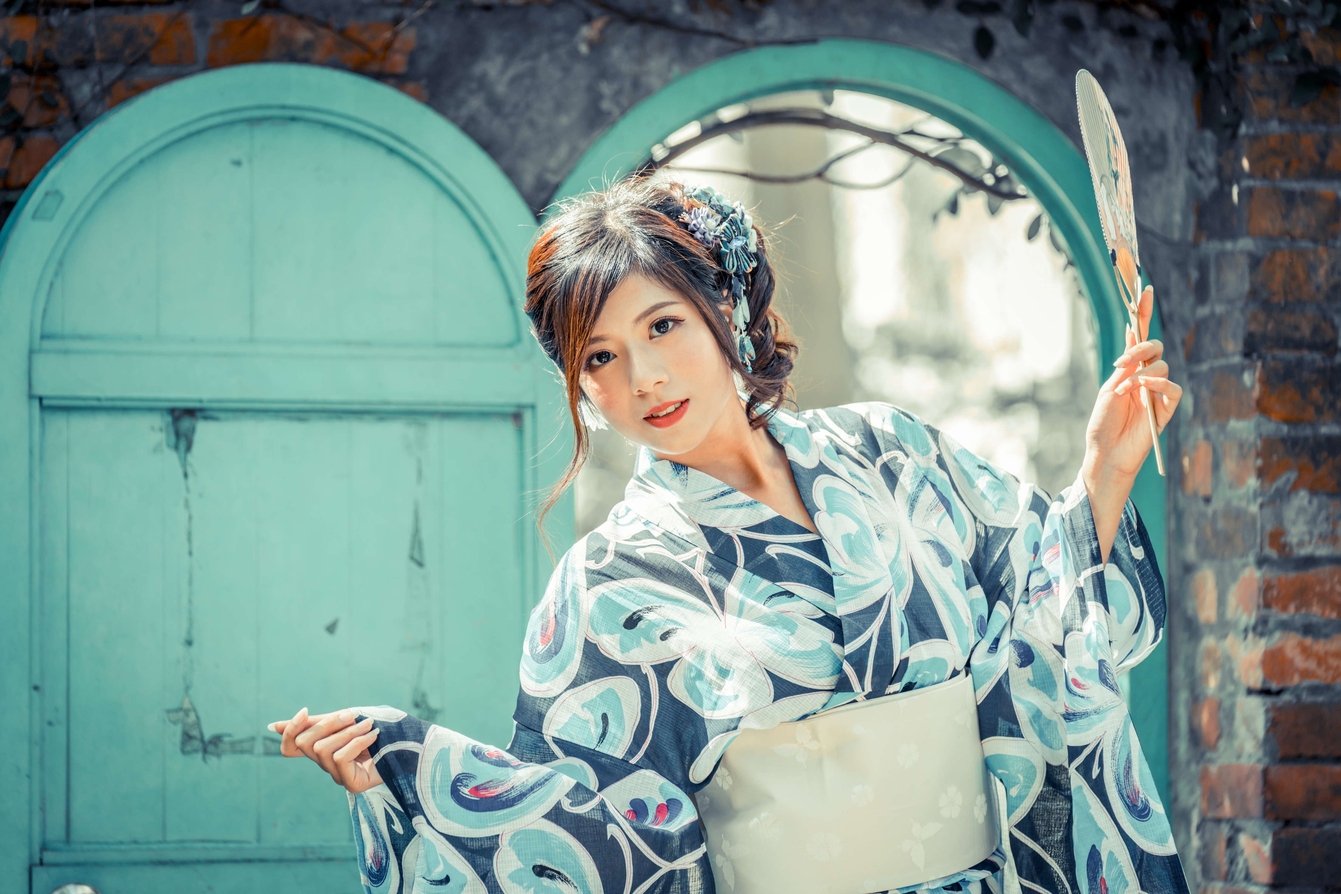 Женщина в кимоно