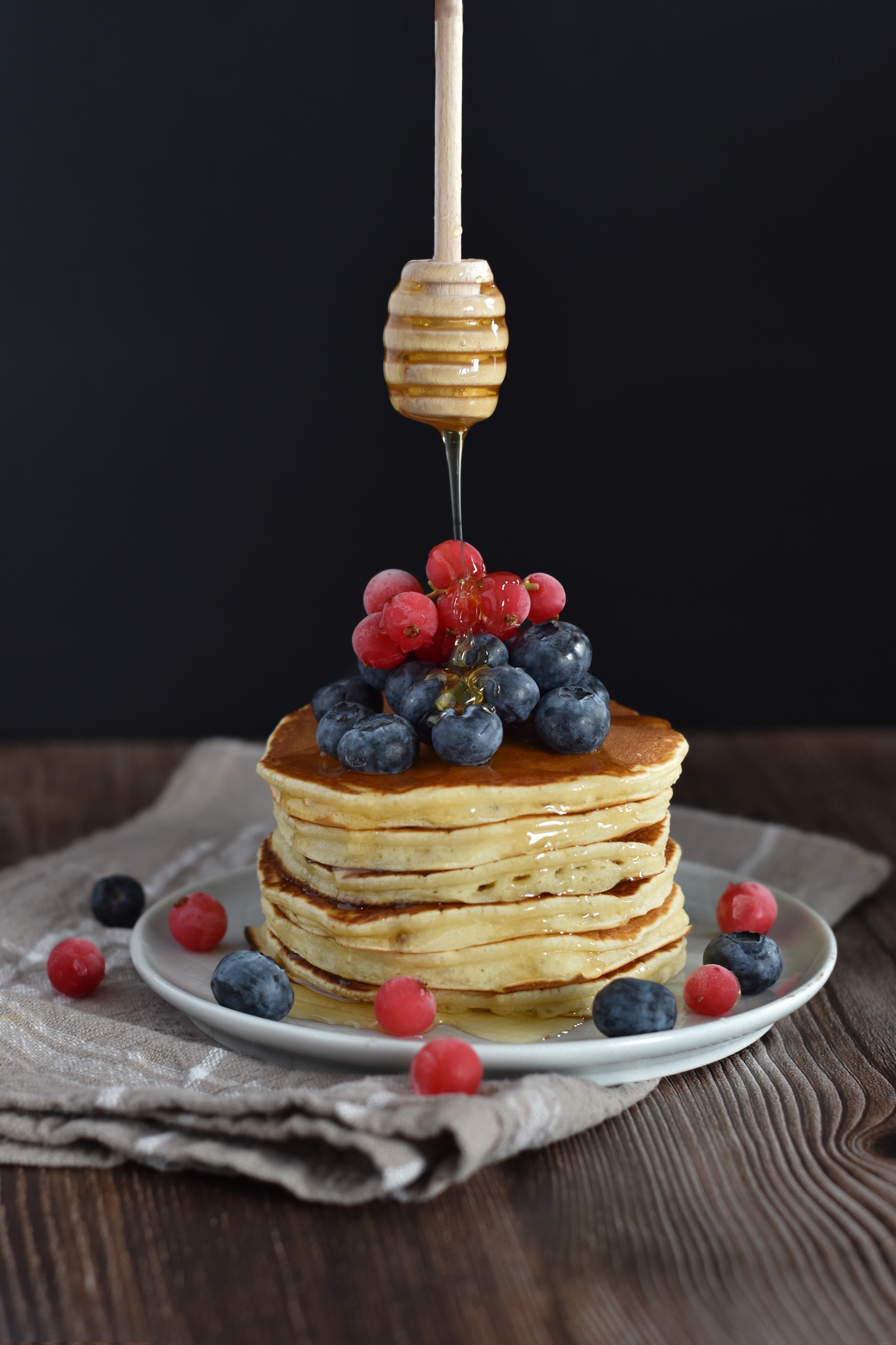 food, desert, berries, pancakes, honey 2160p