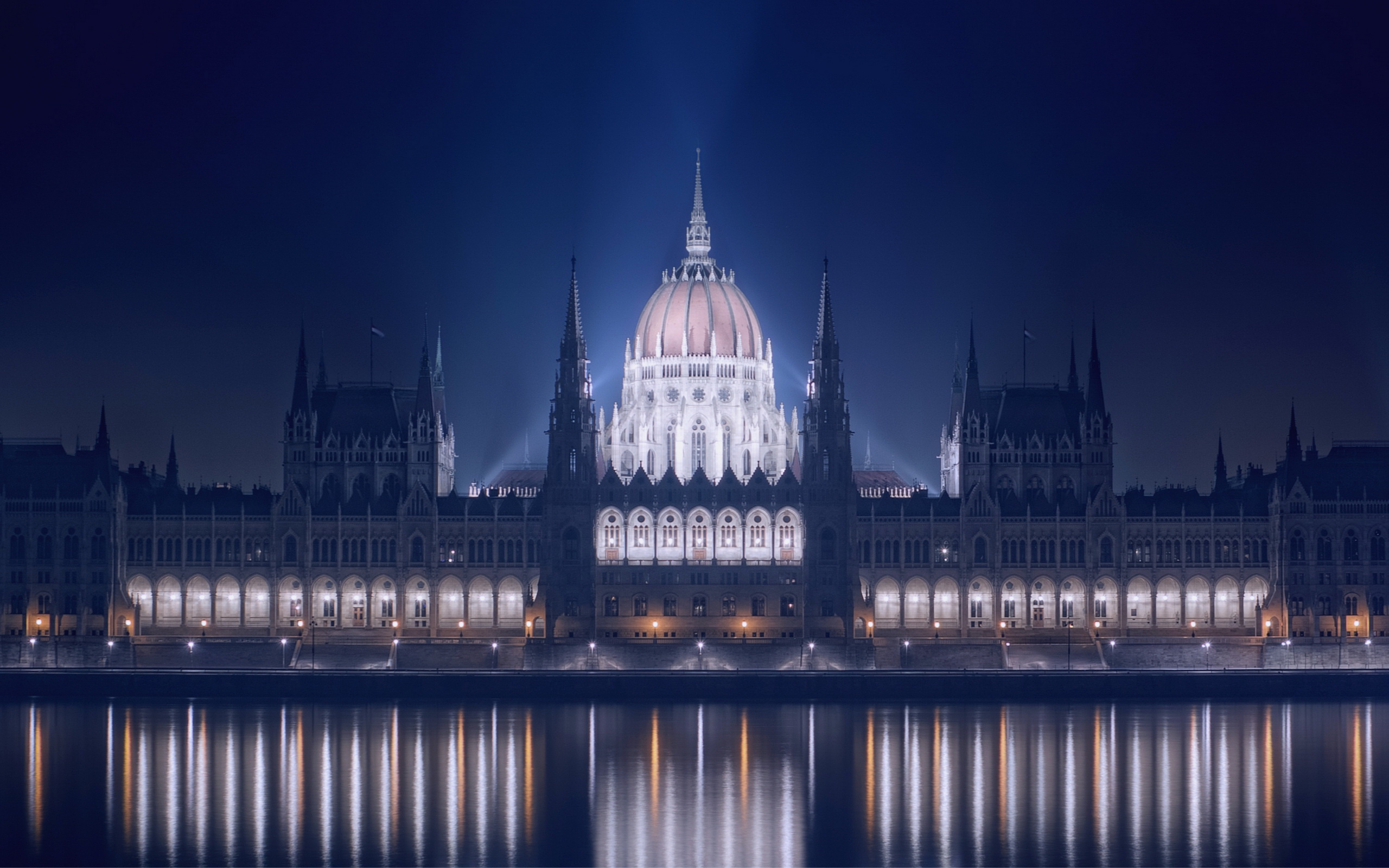 Здание парламента Венгрии (Будапешт, Венгрия)
