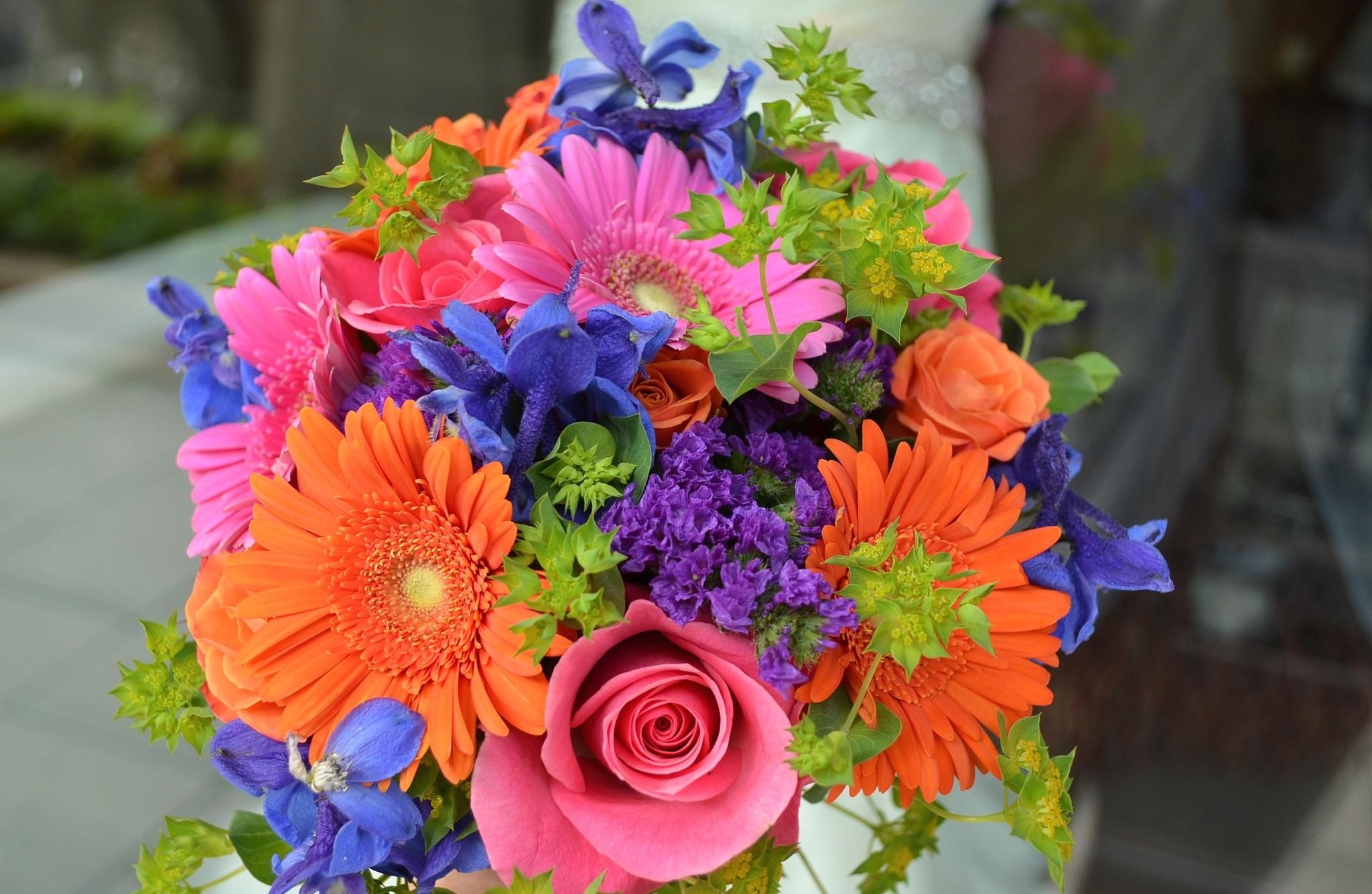 Mobile wallpaper bouquet, flowers, roses, gerberas, colorful, colourful, combination