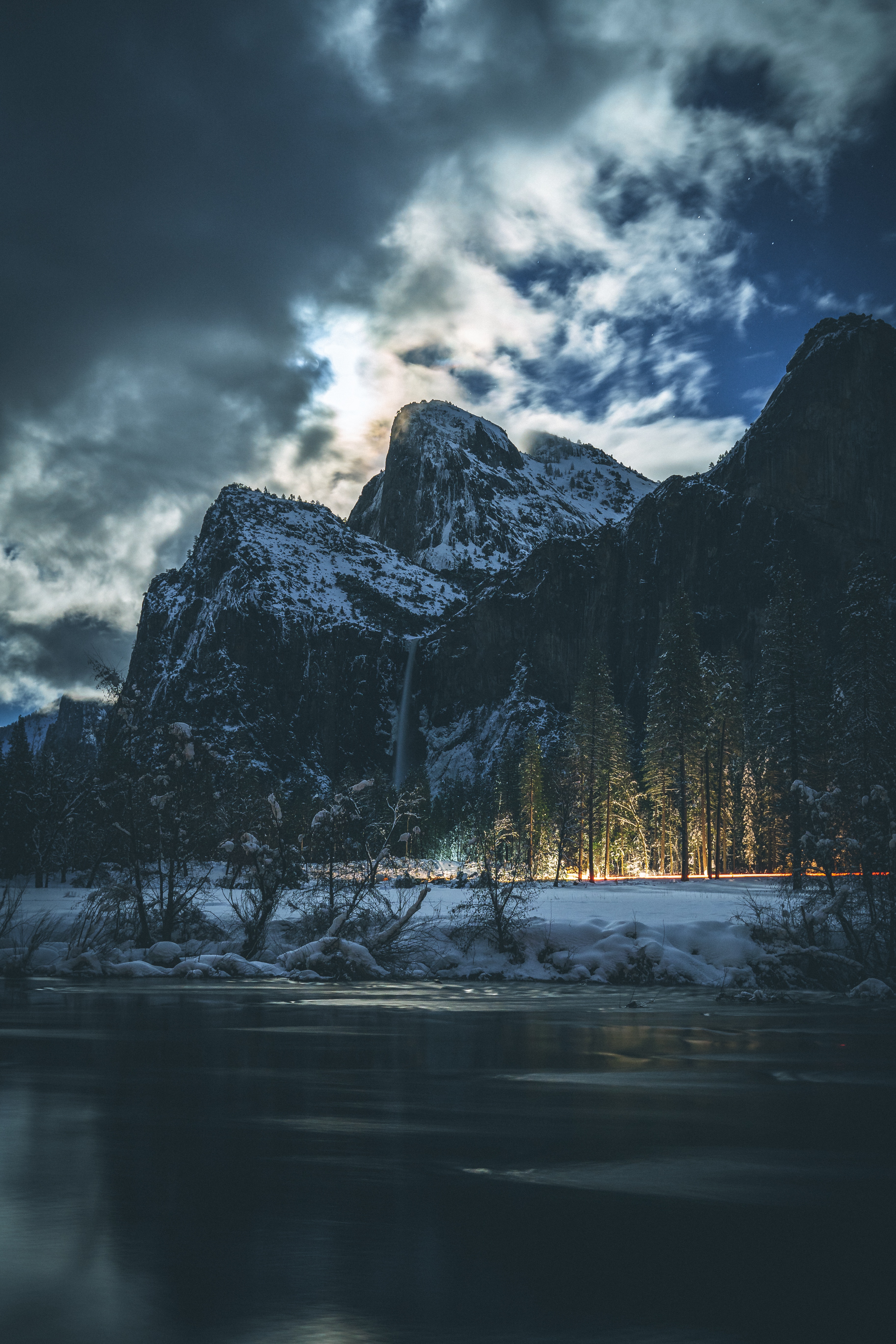 Laden Sie das Natur, Bäume, Mountains, Übernachtung, Schnee, Nachtlandschaft, Nightscape-Bild kostenlos auf Ihren PC-Desktop herunter