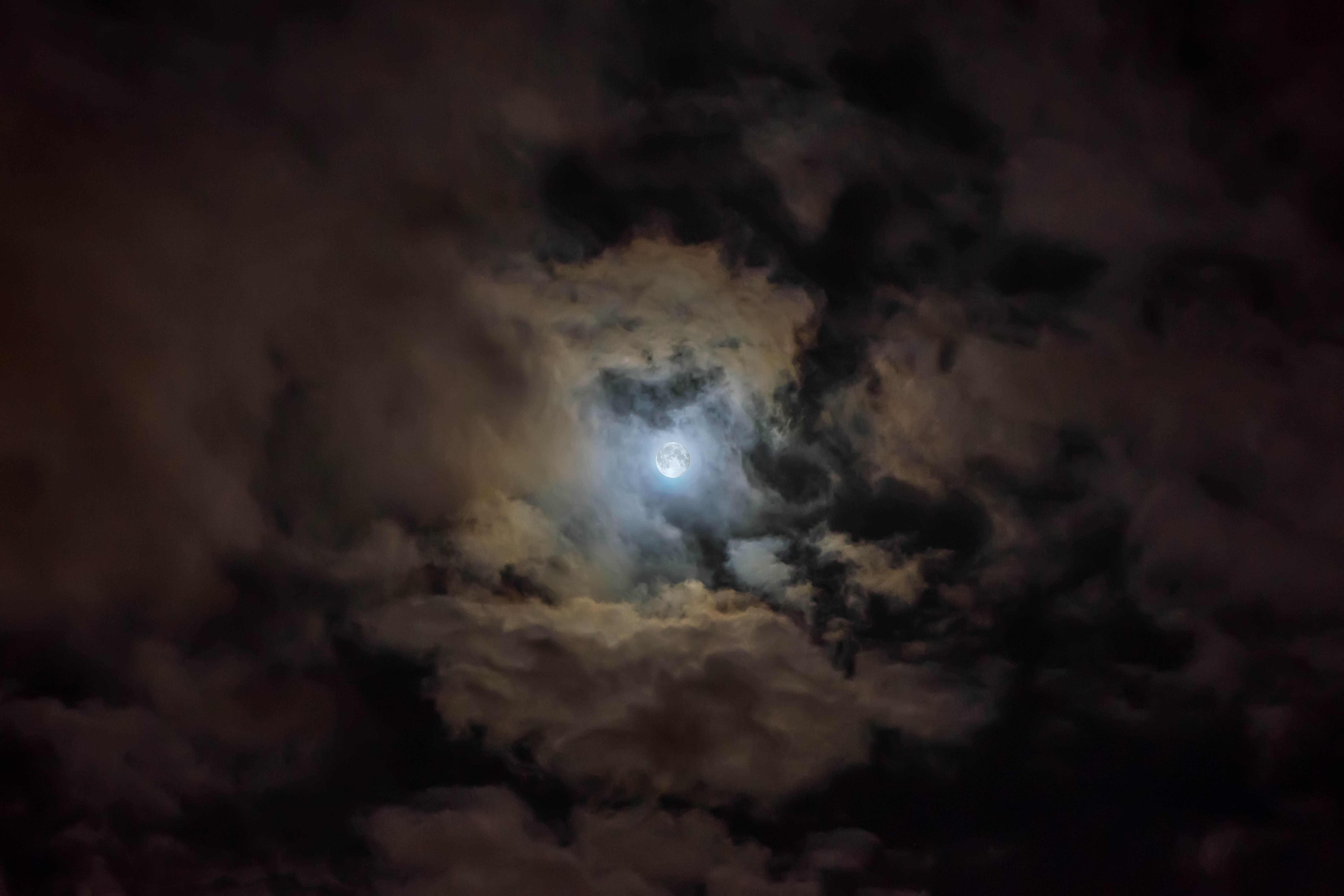 145327壁紙のダウンロード雲, ムーン, 自然, ナイト, 闇, 暗い, 主に曇り, どんよりした-スクリーンセーバーと写真を無料で