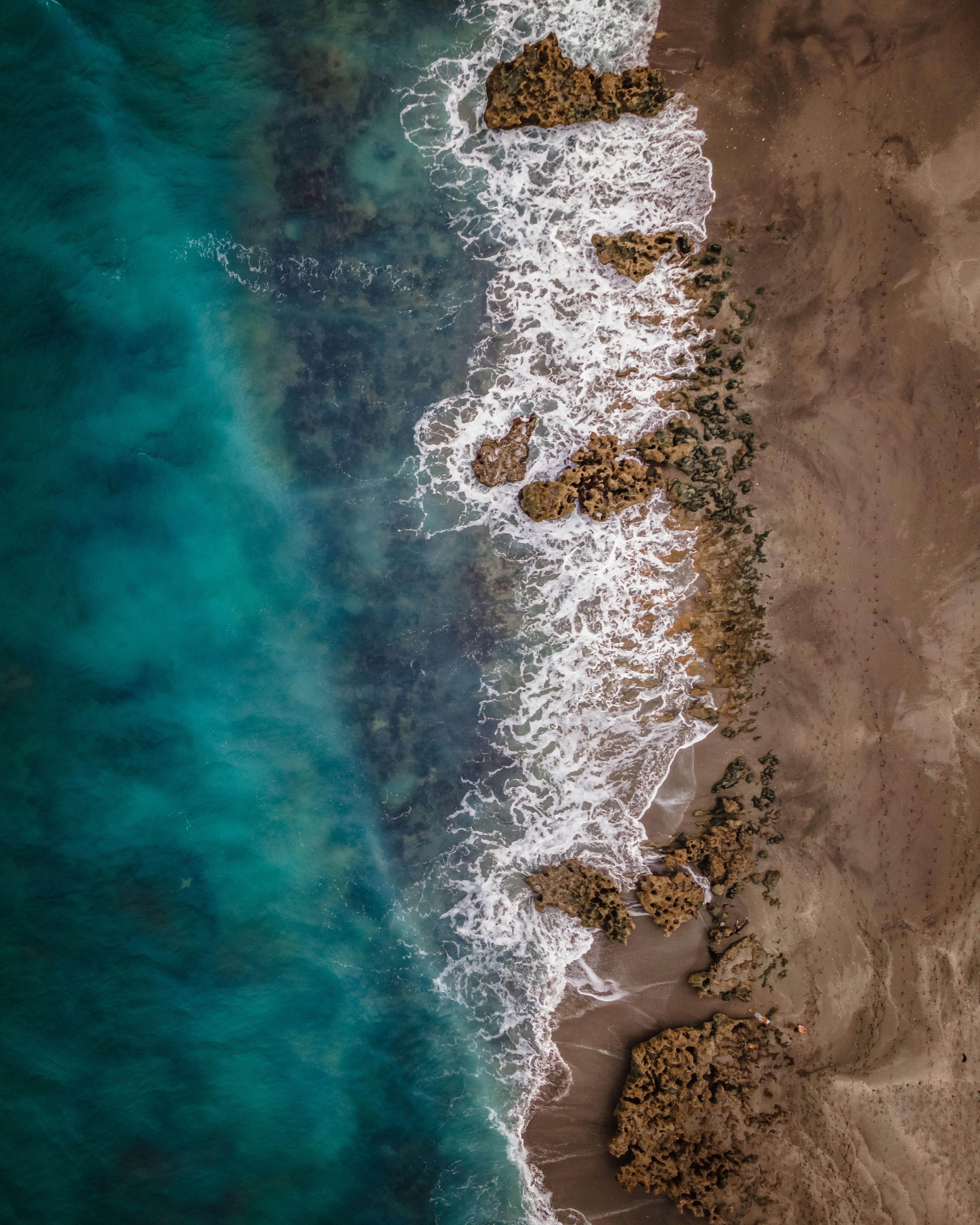 64112 descargar fondo de pantalla playa, naturaleza, agua, mar, vista desde arriba, orilla, banco: protectores de pantalla e imágenes gratis
